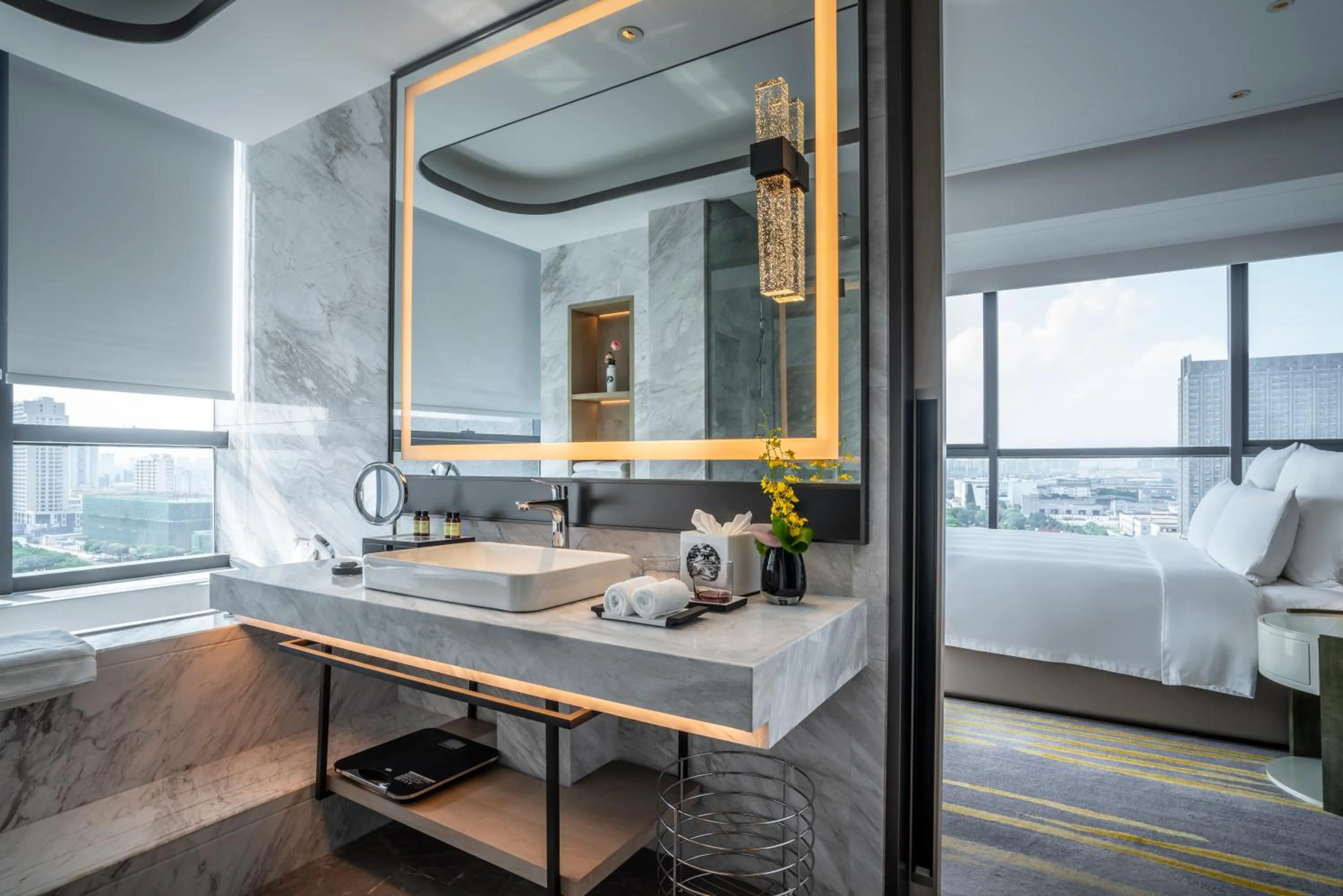 Photo of the whole room, Bed in Pullman Suzhou Zhonghui