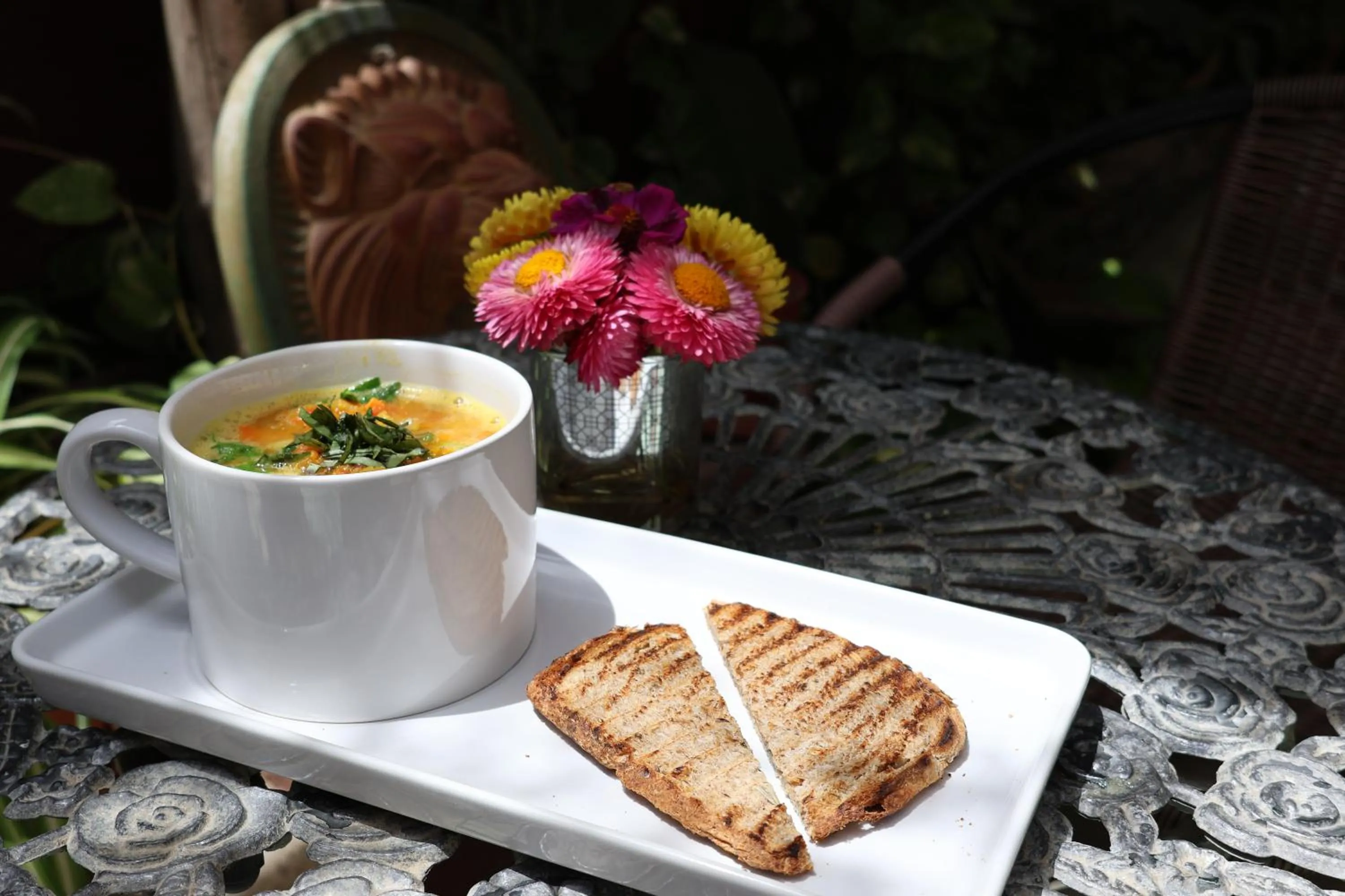 Restaurant/places to eat in Posada del Molino