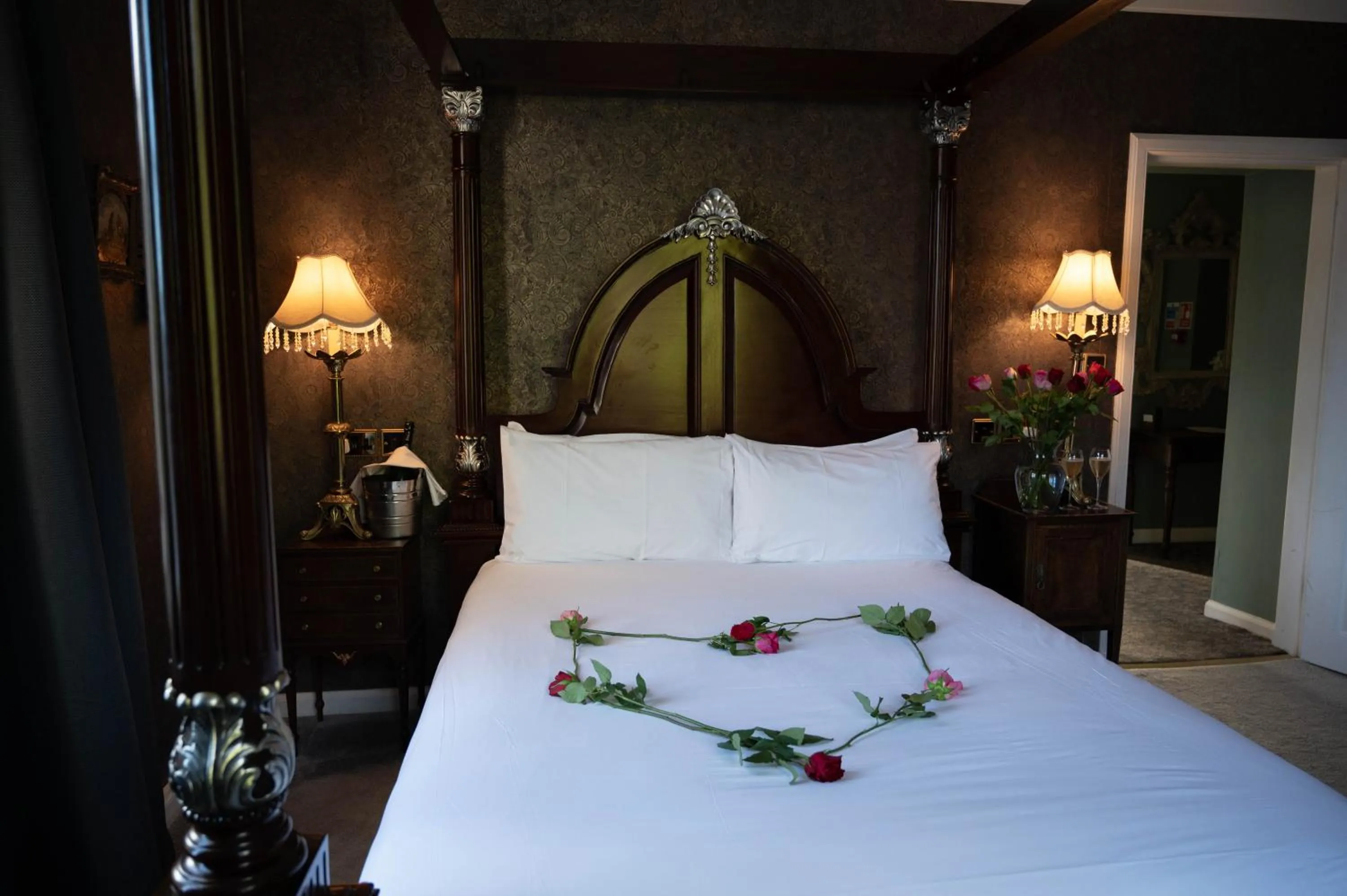 Bed in Melville Castle Hotel