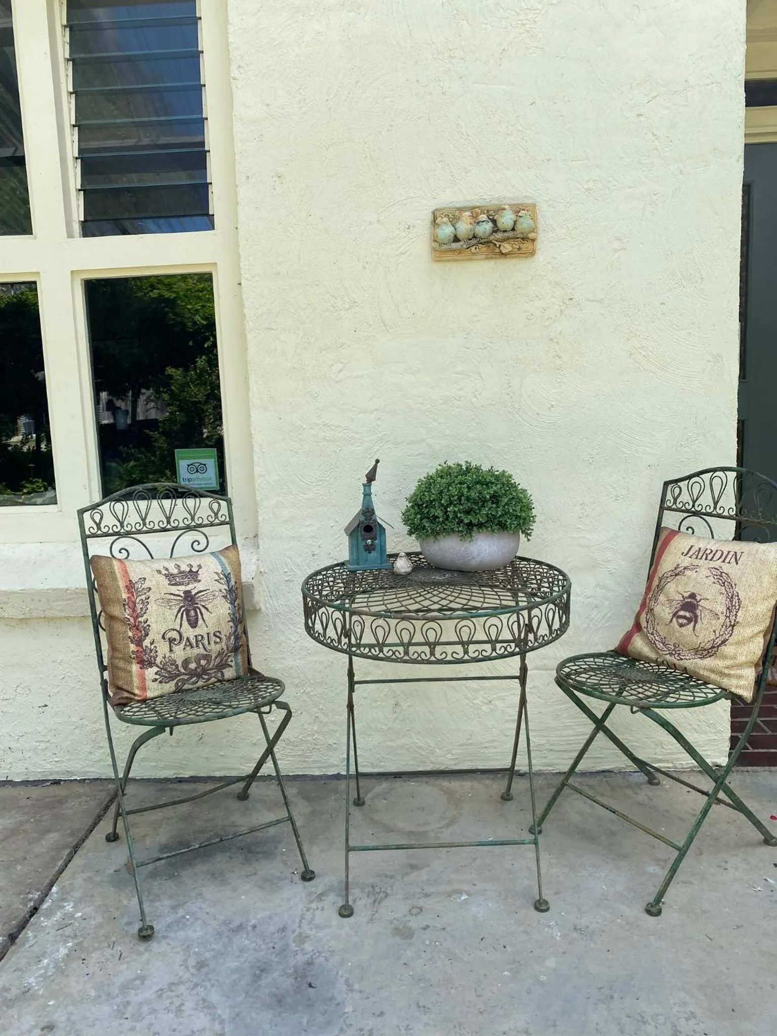Patio in The Old Butter Factory at Springhurst Estate