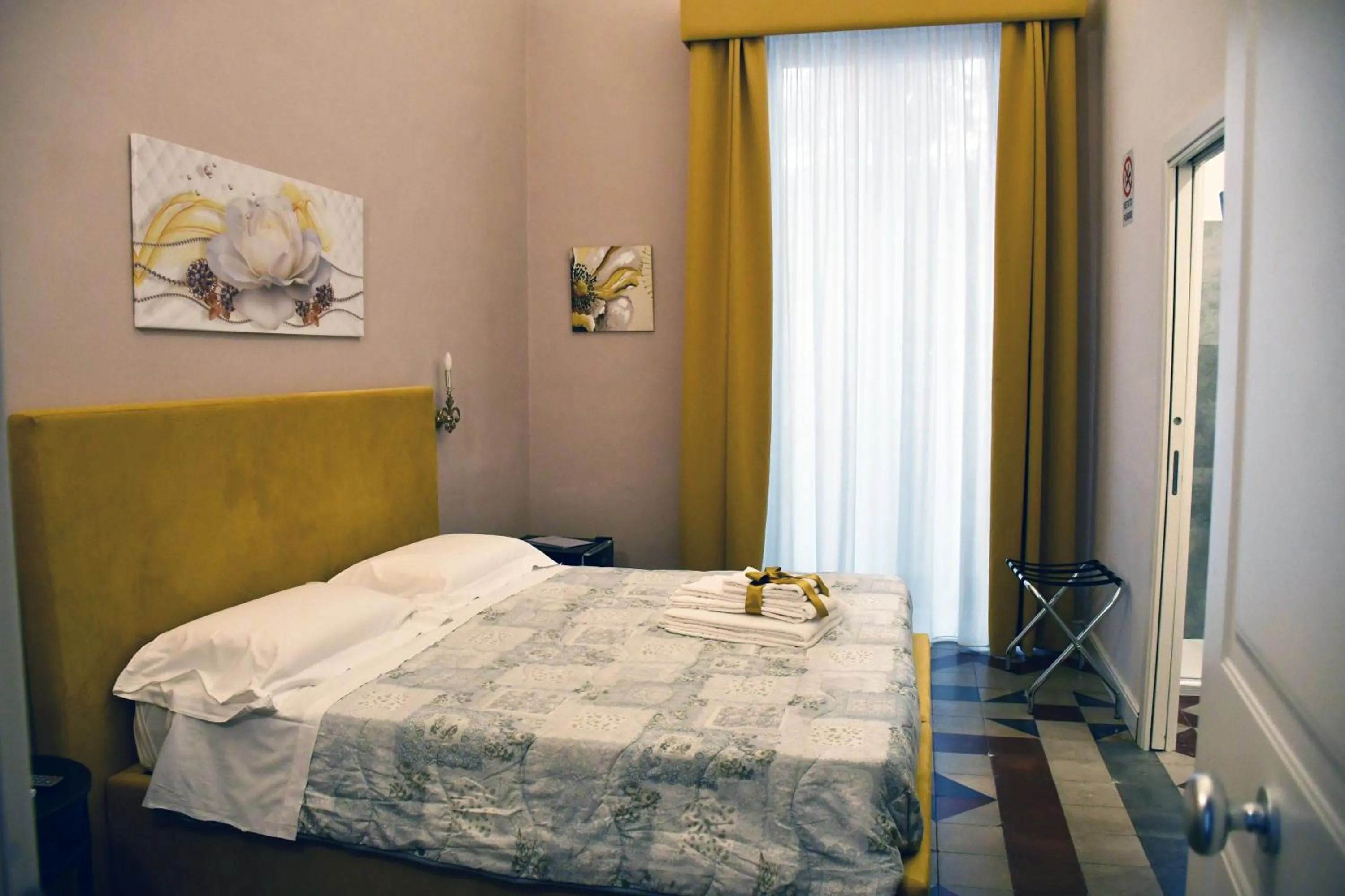 Bedroom, Bed in B&B Romeo Luxury Rooms