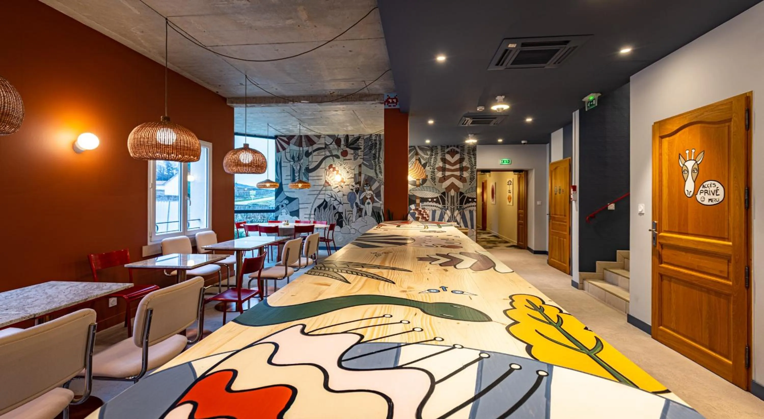 Lounge or bar in Hôtel-Spa Ô Rouge - Gevrey-Chambertin - Teritoria