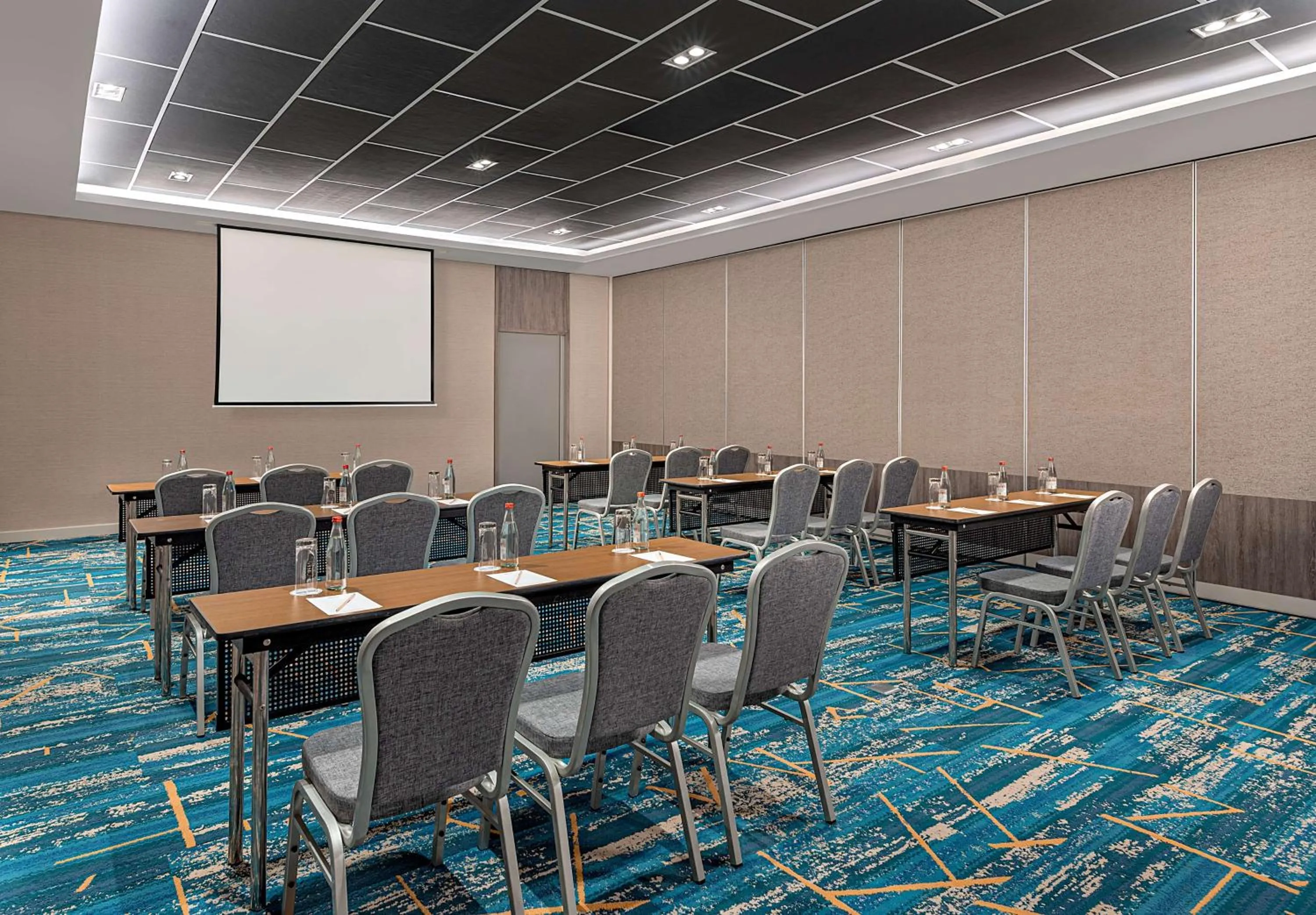 Photo of the whole room in Park Inn By Radisson Bacolod