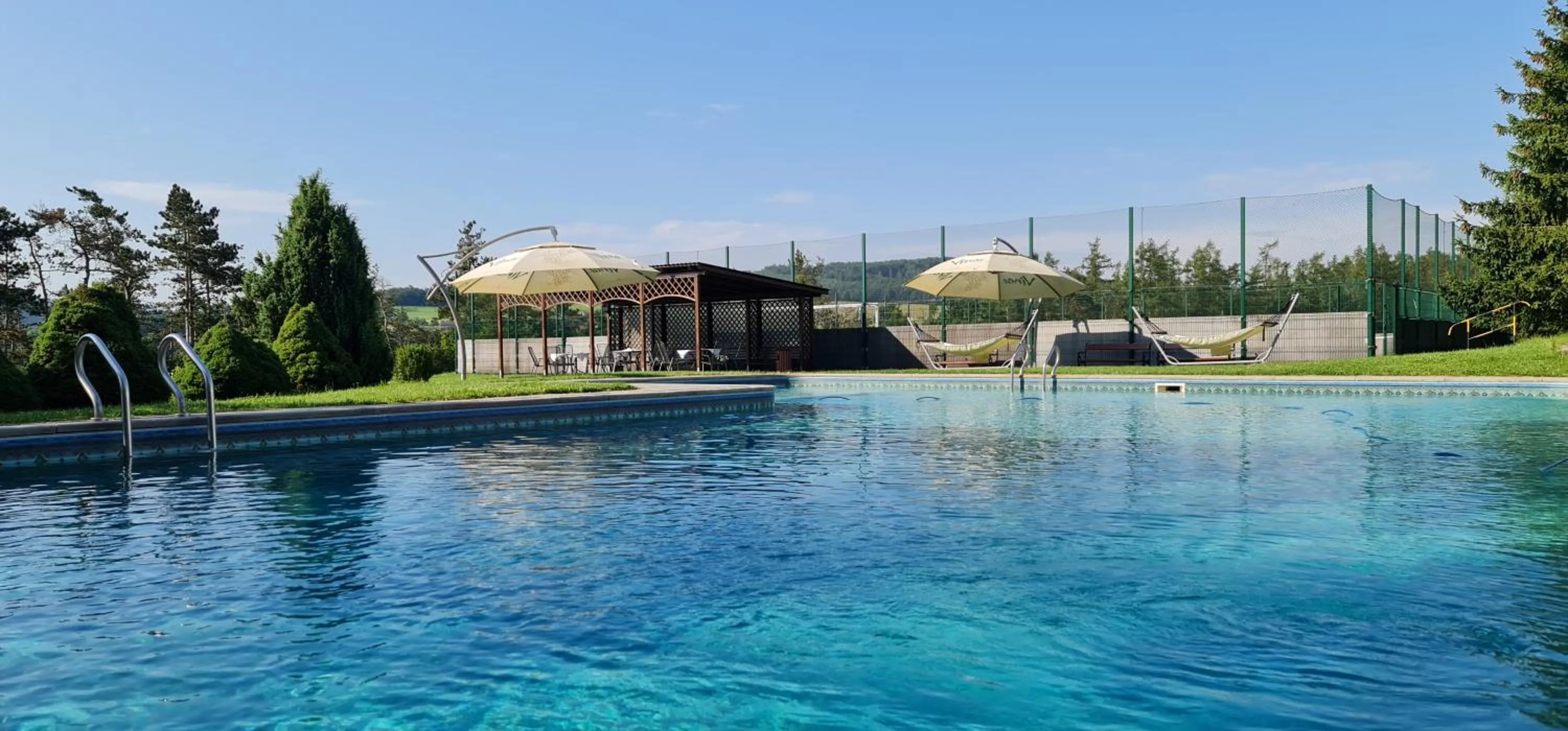 Swimming pool in Hotel Berounka