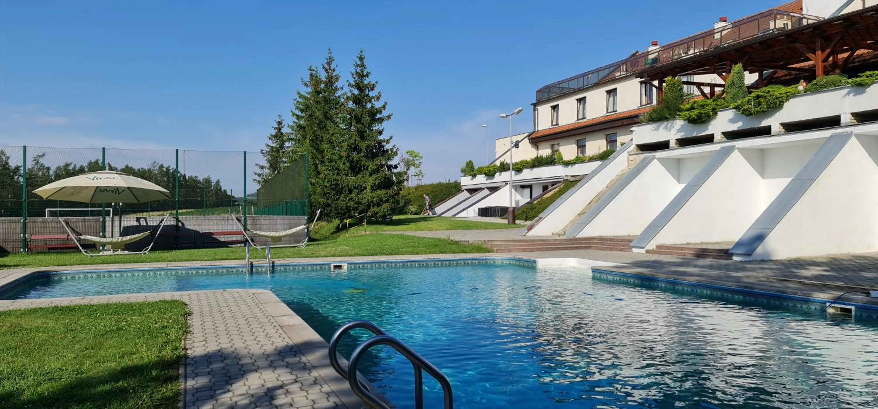 Swimming pool in Hotel Berounka