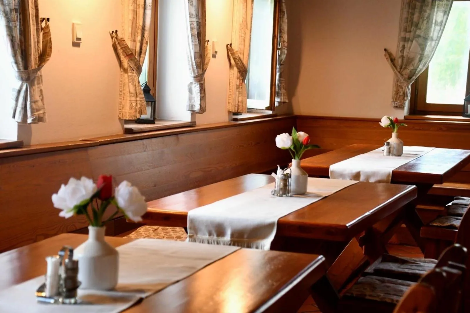 Restaurant/places to eat in Abbazia Country Club