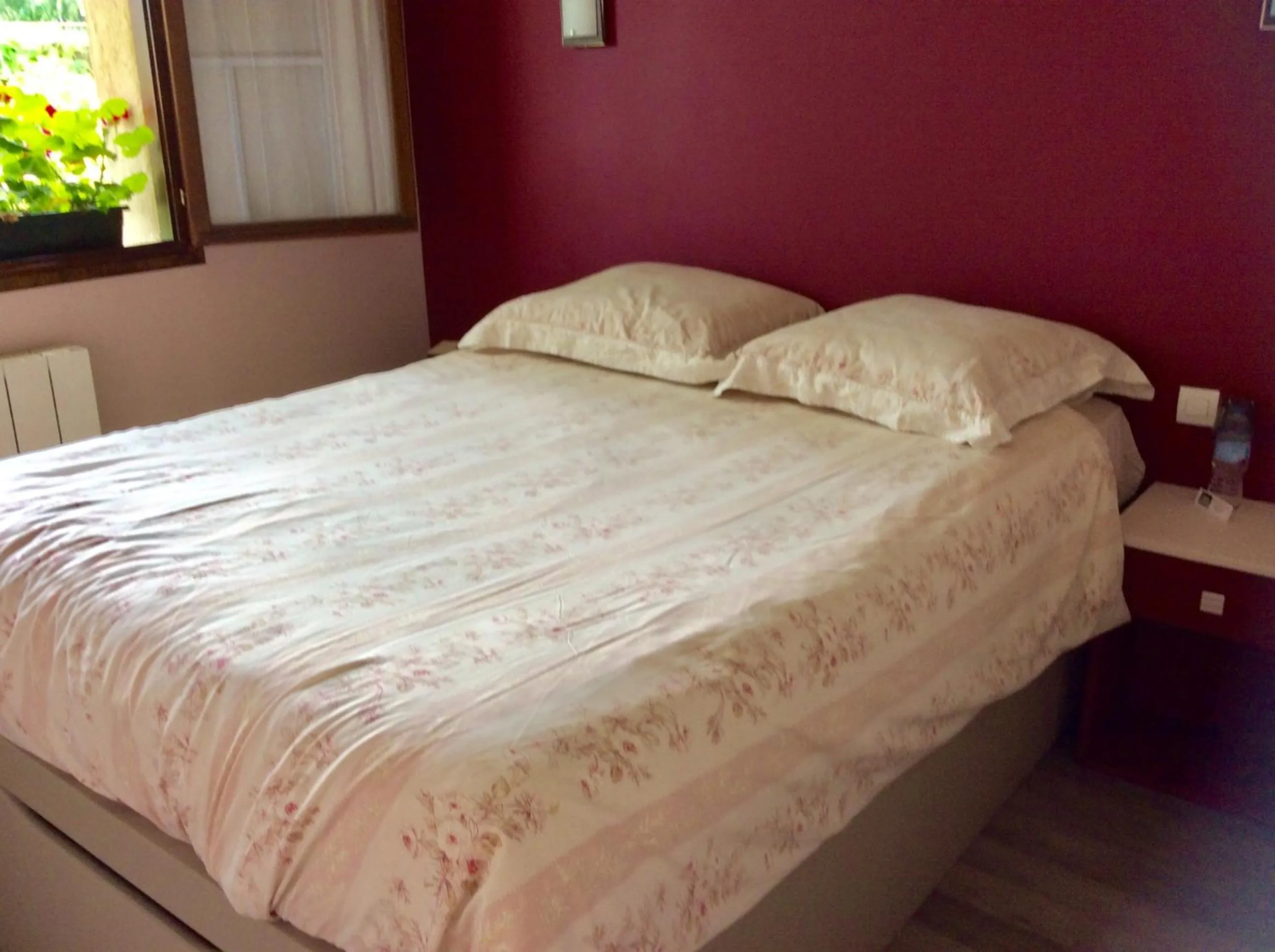 Bed in Chambres tout confort du Tilleul