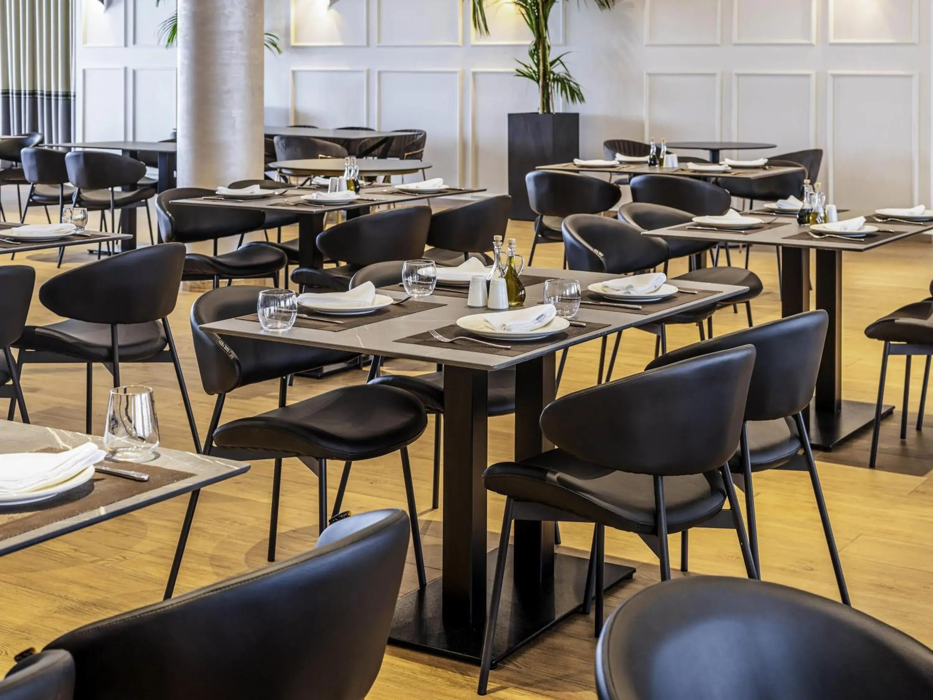 Restaurant/places to eat in Mövenpick Hotel Lalez Durres Restaurant/places to eat in Mövenpick Hotel Lalez Durres