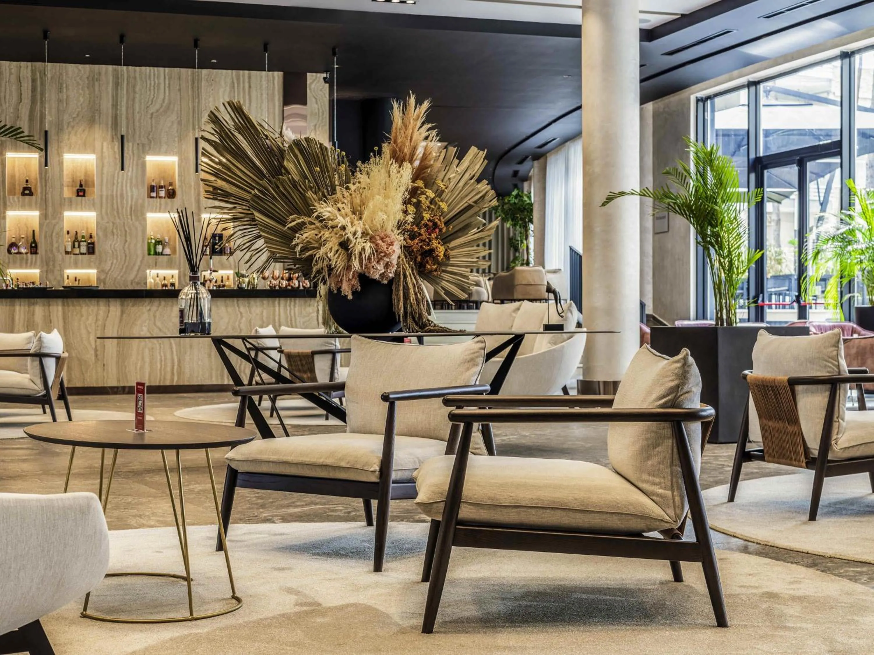 Lounge or bar in Mövenpick Hotel Lalez Durres