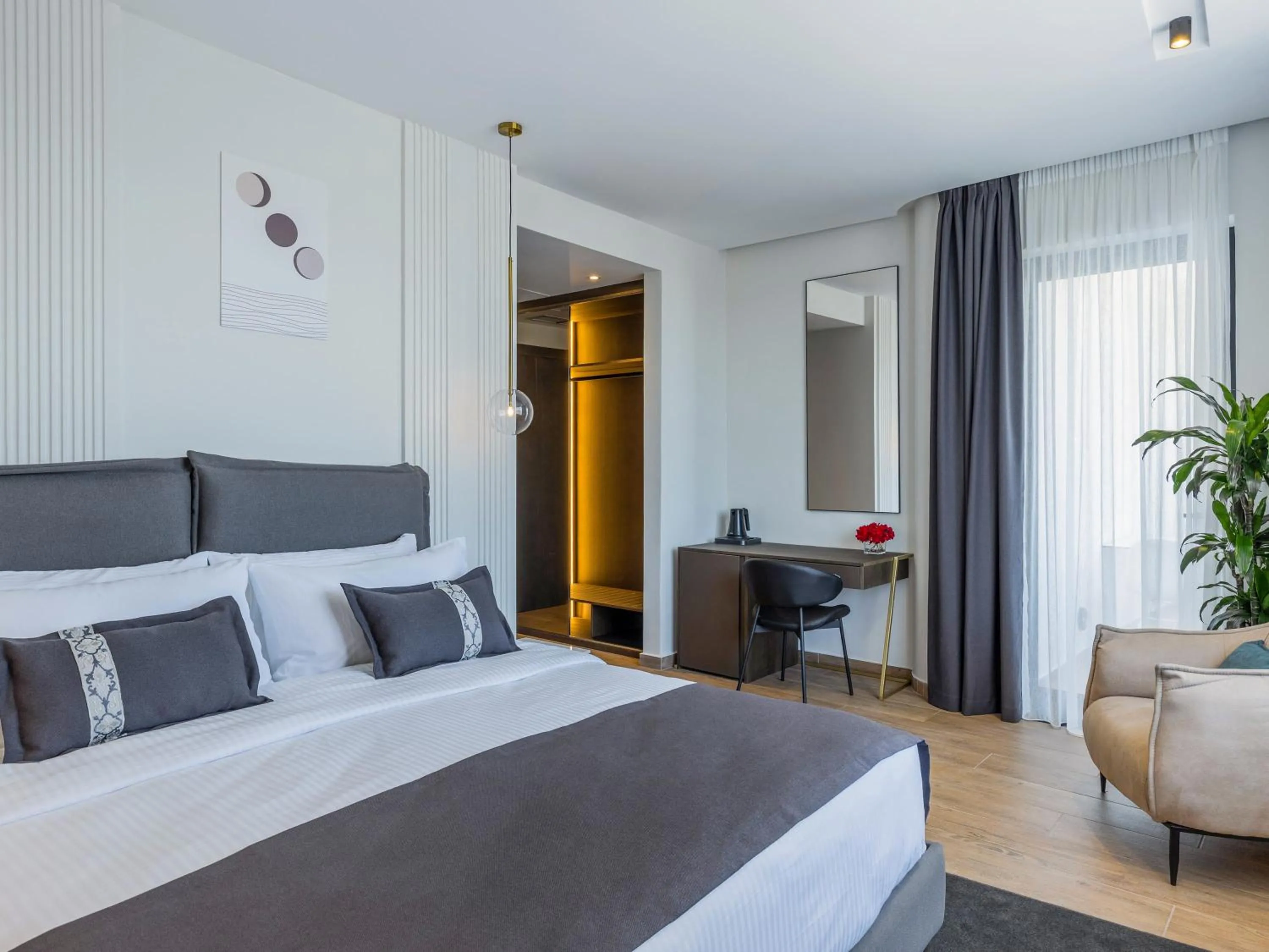 Bed in Mövenpick Hotel Lalez Durres