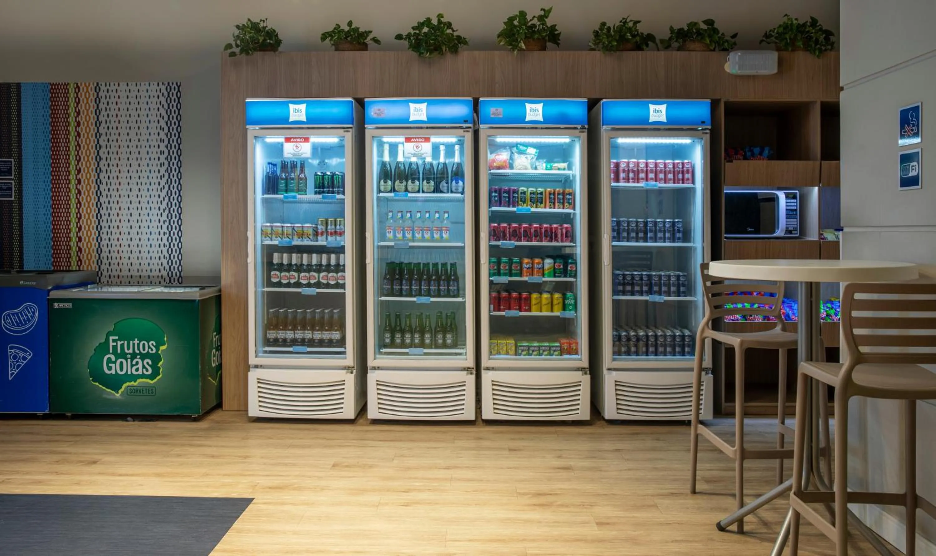 Restaurant/places to eat in ibis budget Maceió Pajuçara