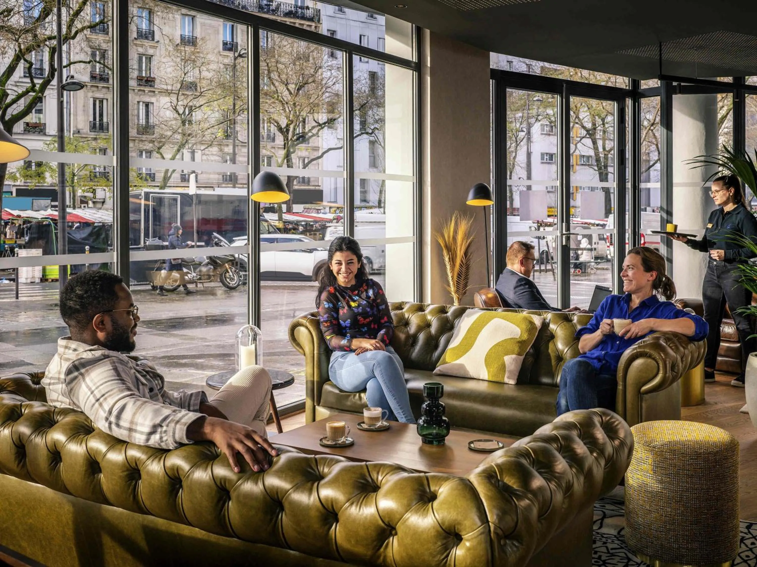 Lounge or bar in Novotel Paris 20 Belleville