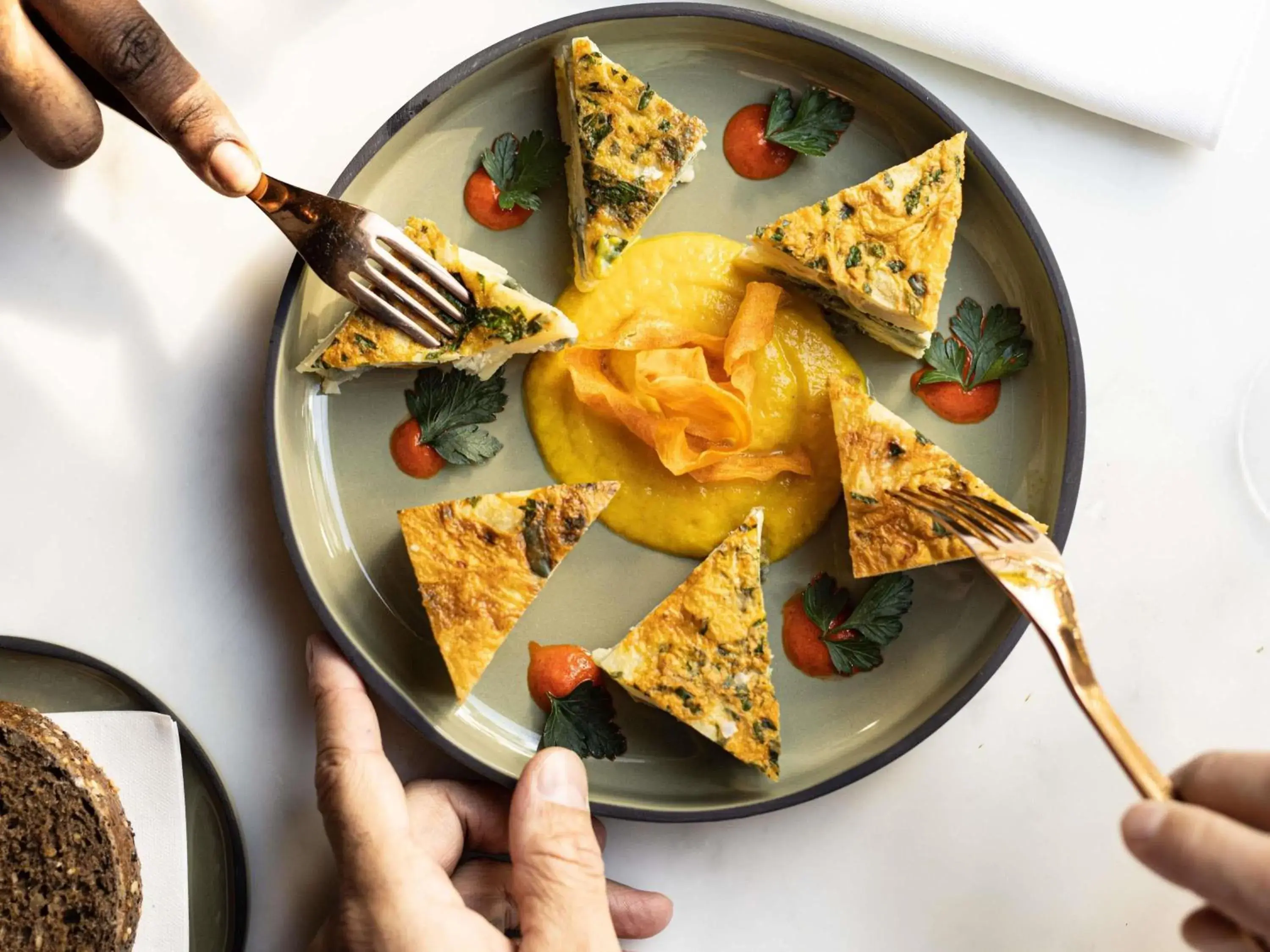 Restaurant/places to eat in Novotel Paris 20 Belleville Restaurant/places to eat in Novotel Paris 20 Belleville