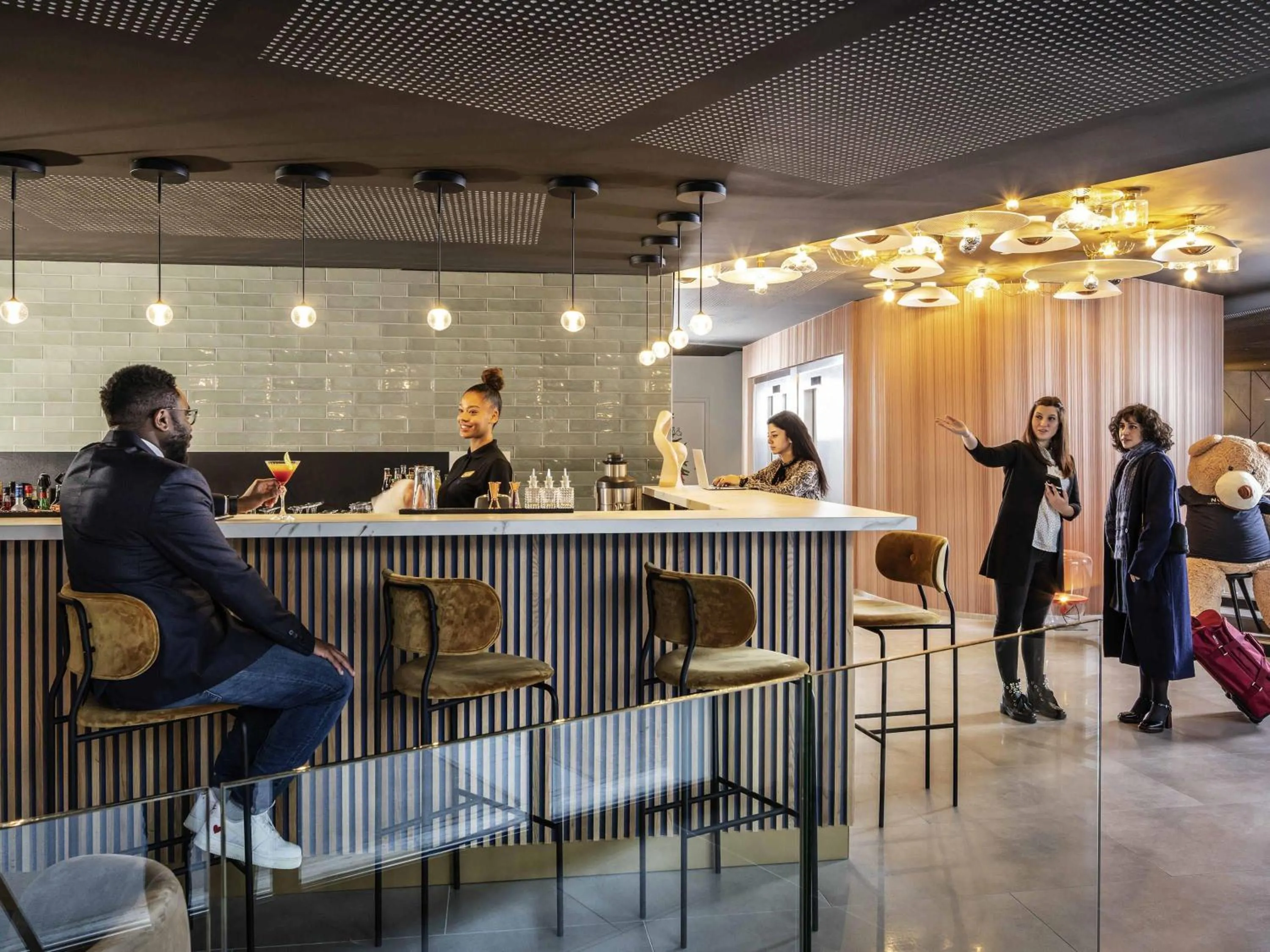 Restaurant/places to eat in Novotel Paris 20 Belleville