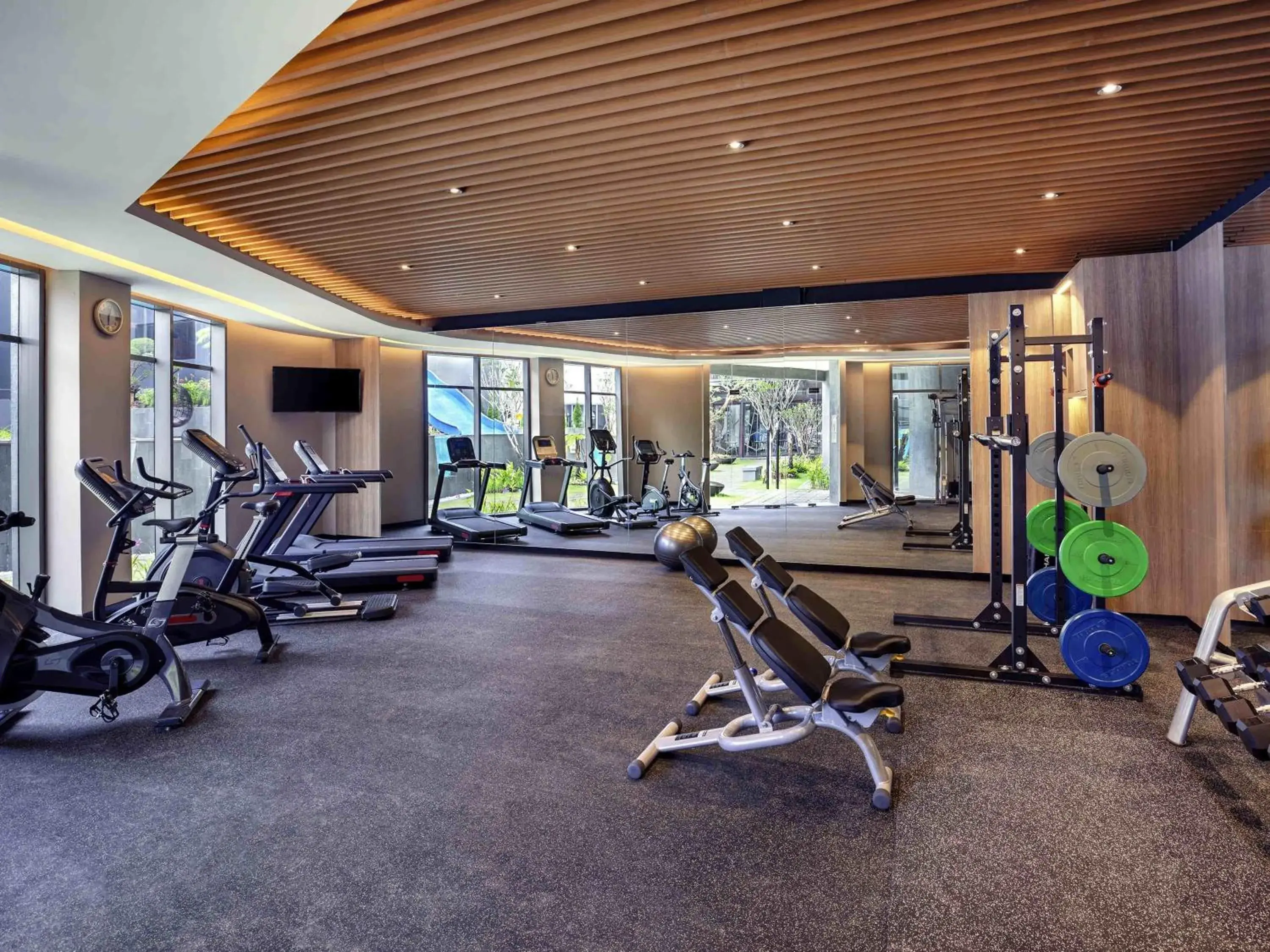 Fitness centre/facilities in Grand Mercure Malang Fitness centre/facilities in Grand Mercure Malang