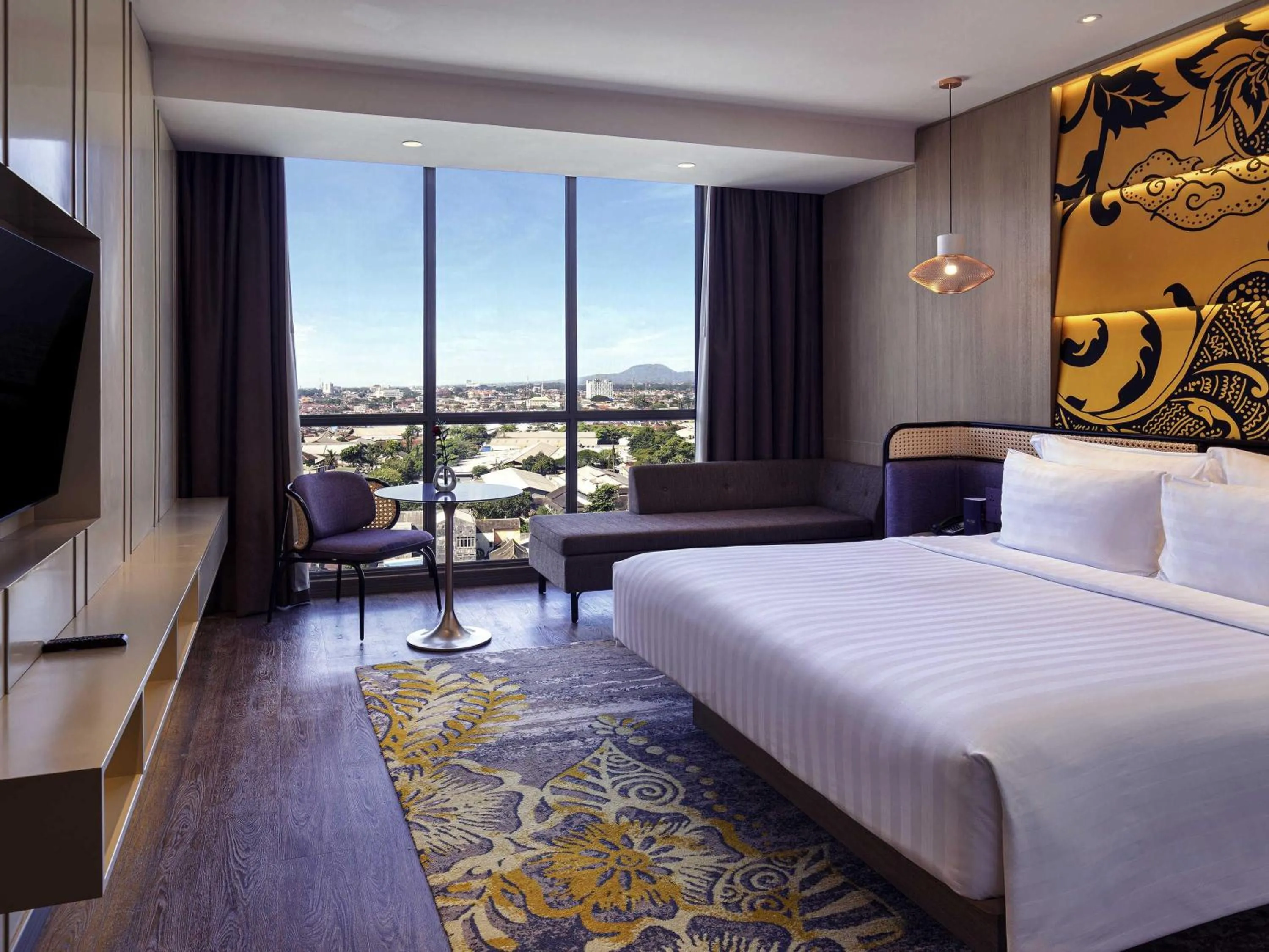 Bedroom, Bed in Grand Mercure Malang