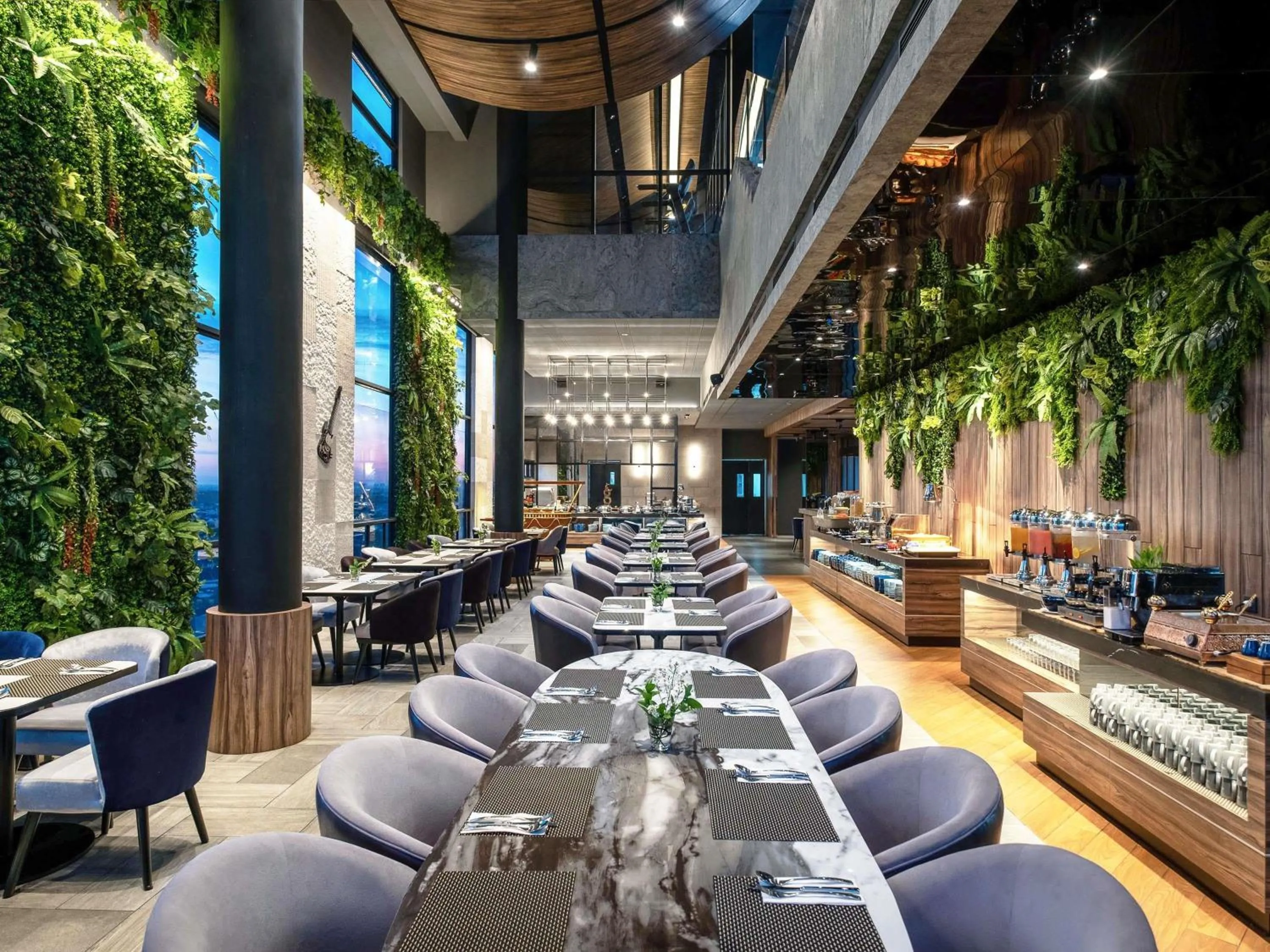 Restaurant/places to eat in Mercure Tangerang Centre