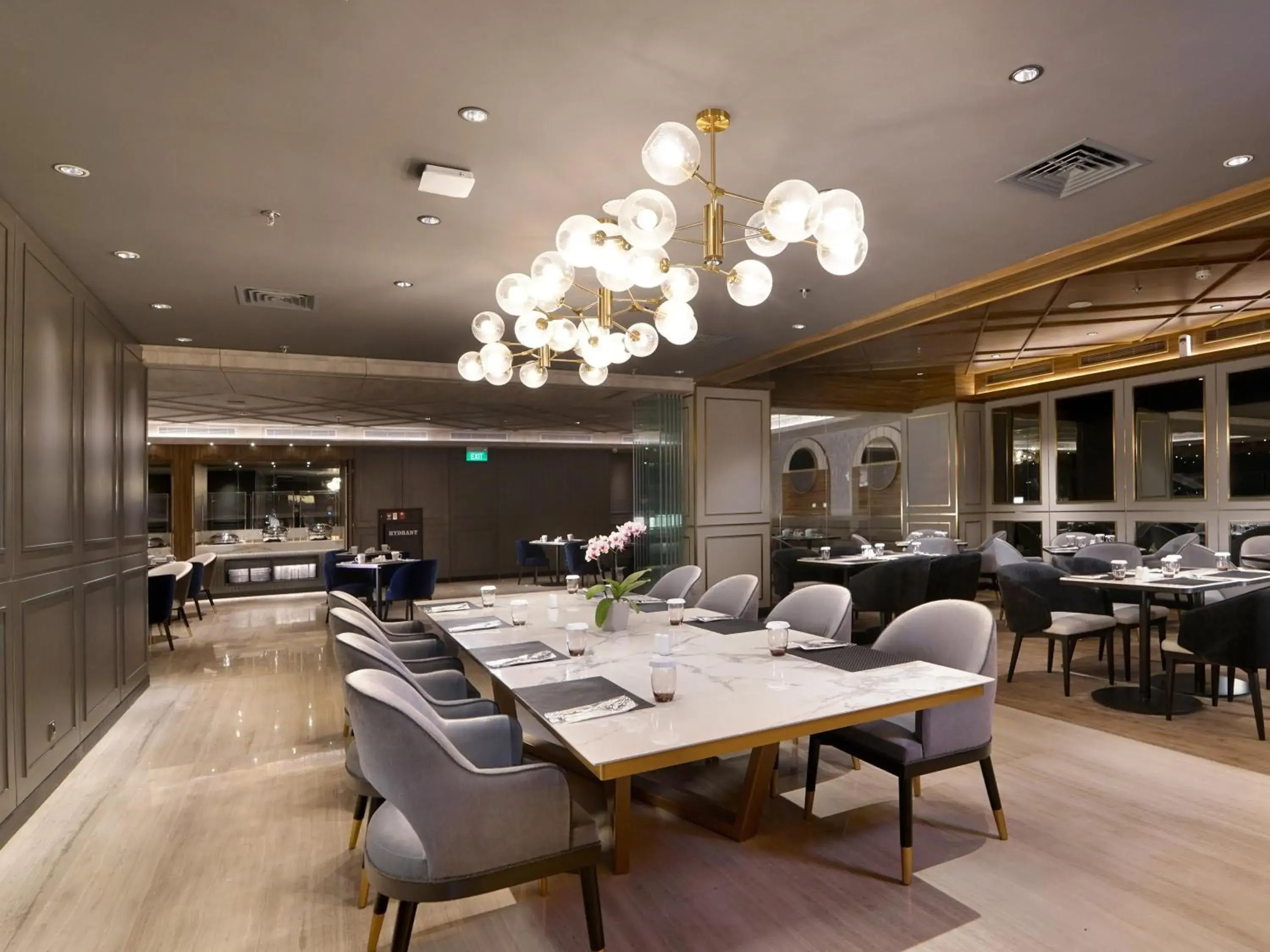 Restaurant/places to eat in Mercure Surabaya Manyar Restaurant/places to eat in Mercure Surabaya Manyar