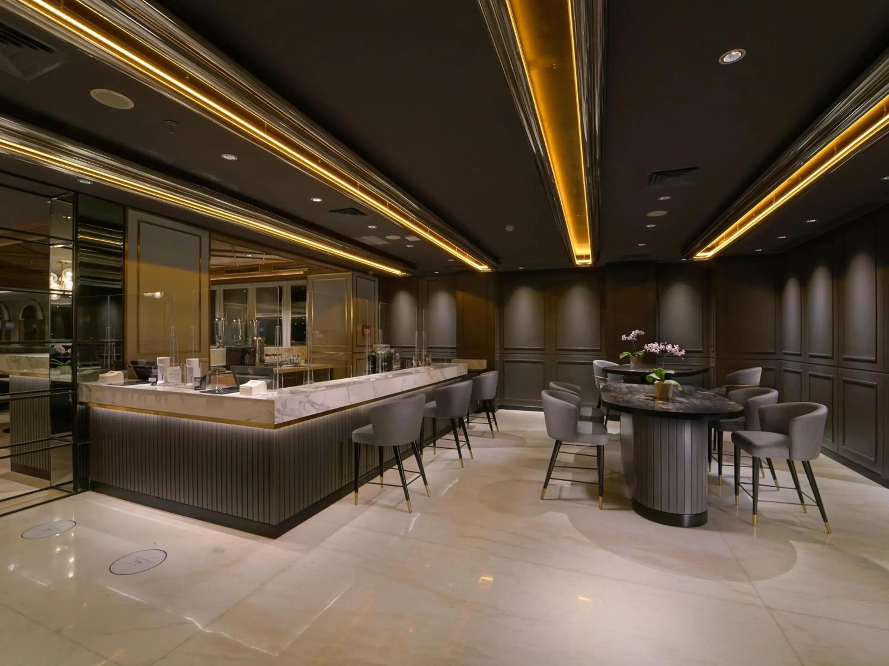 Property building in Mercure Surabaya Manyar Property building in Mercure Surabaya Manyar