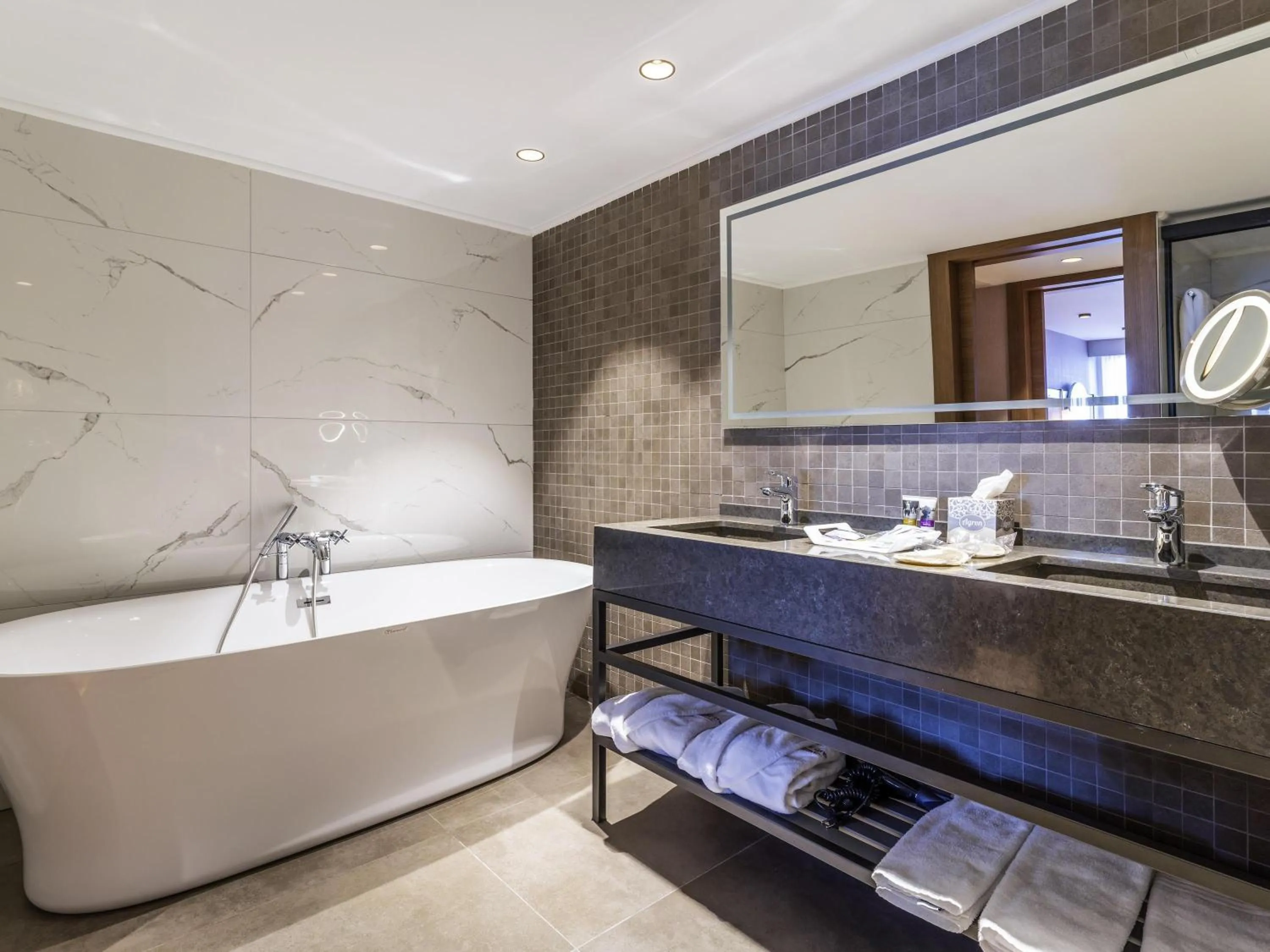 Bedroom in Mercure Trabzon Hotel