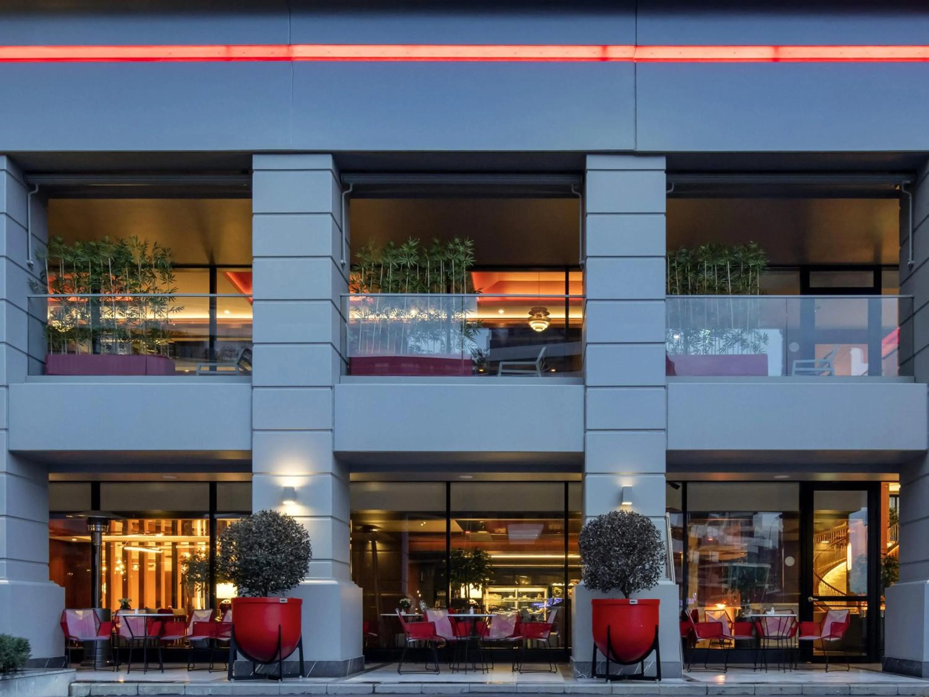 Lounge or bar in Mövenpick Hotel Istanbul Asia Airport