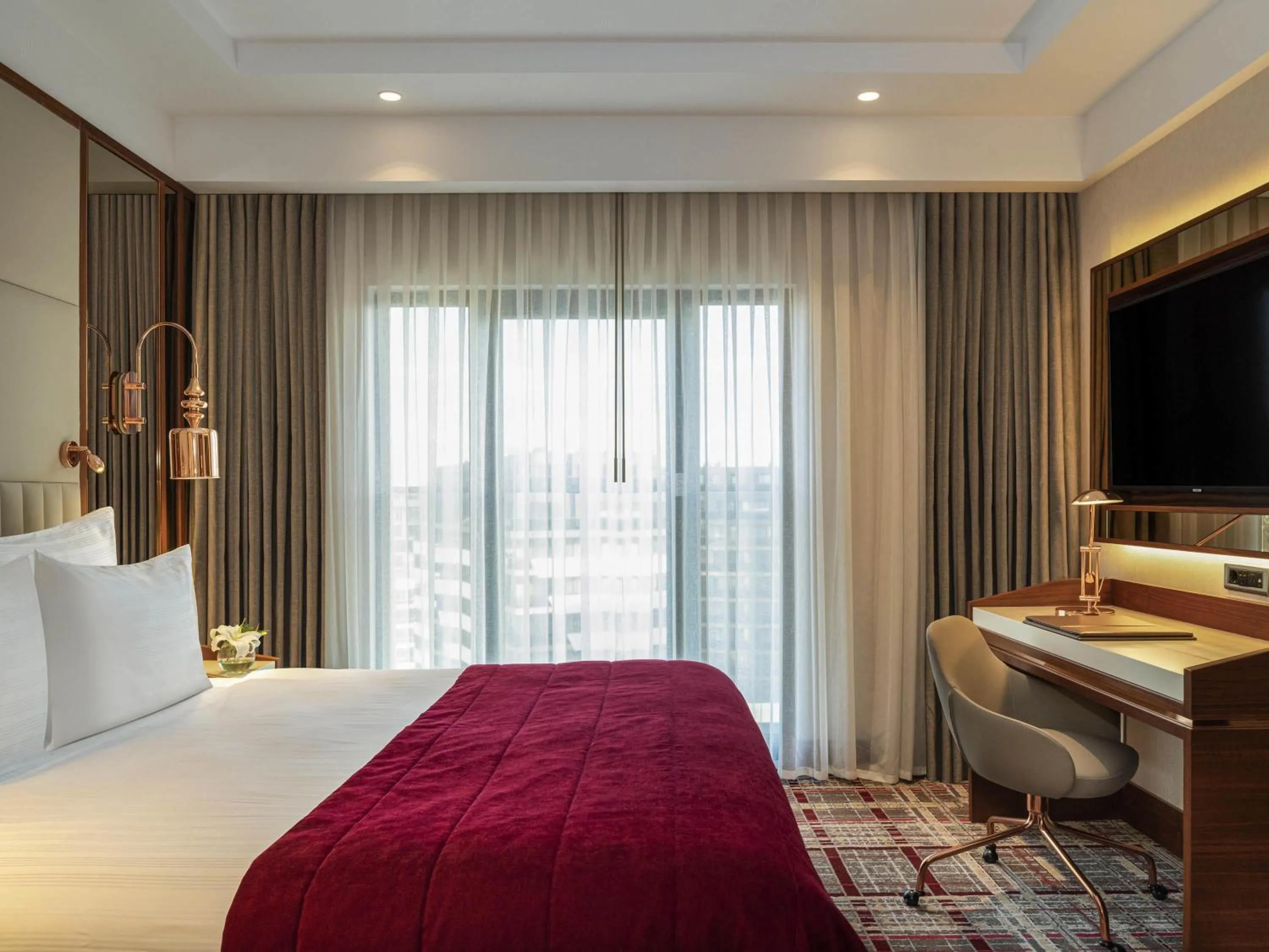 Bedroom, Bed in Mövenpick Hotel Istanbul Asia Airport