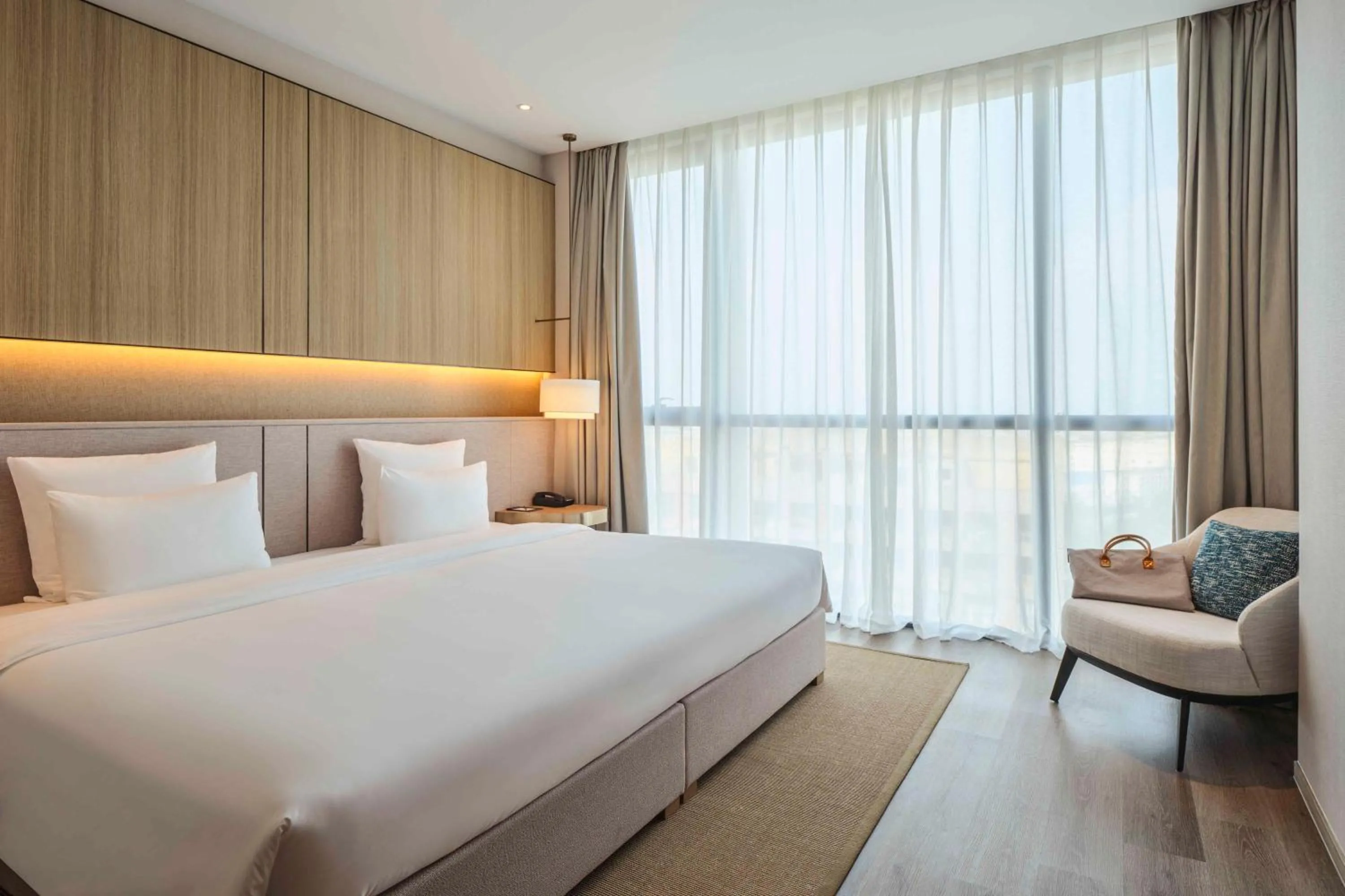 Bedroom, Bed in Novotel Shanghai Qingpu Excellence