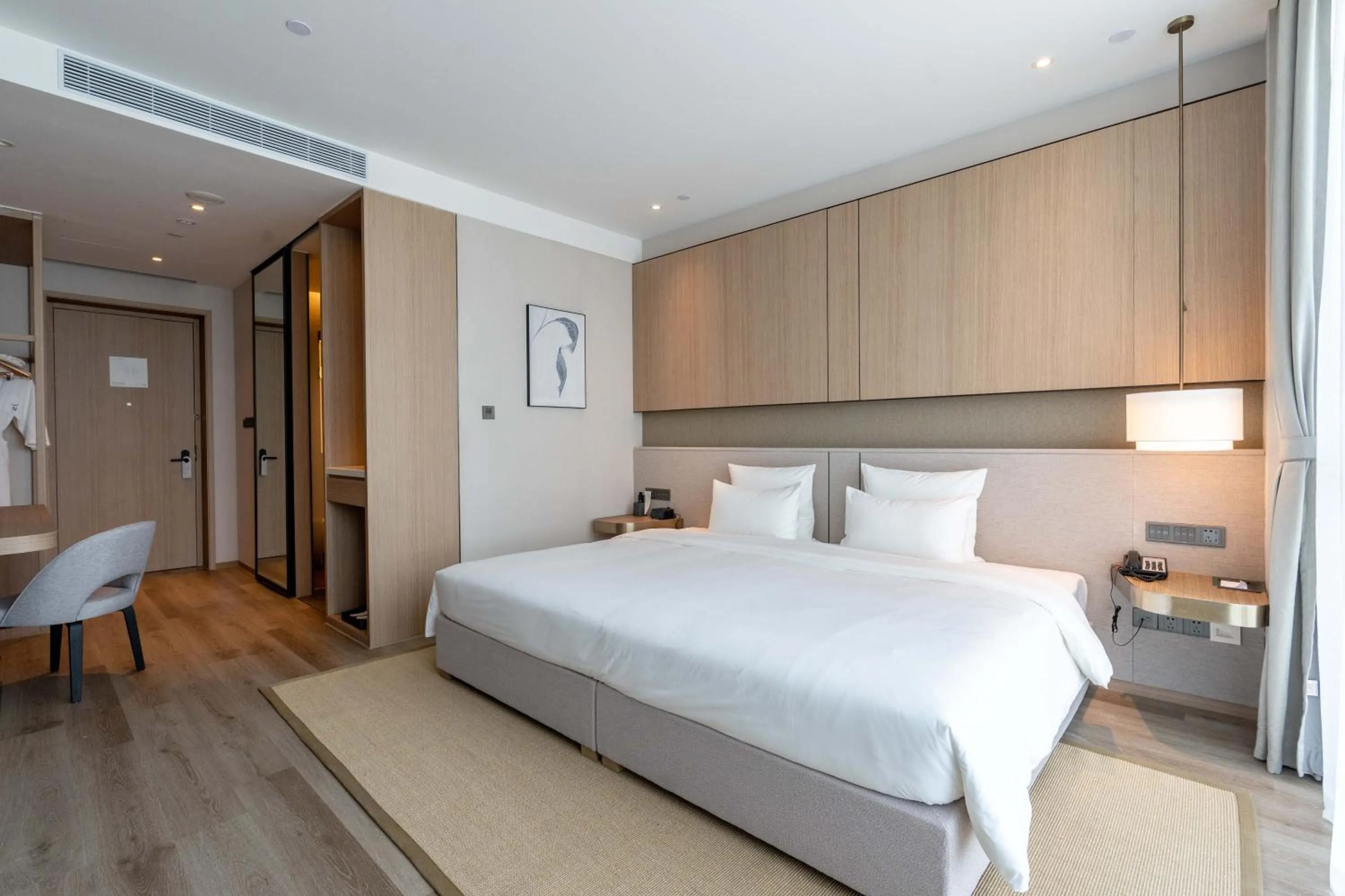 Photo of the whole room, Bed in Novotel Shanghai Qingpu Excellence
