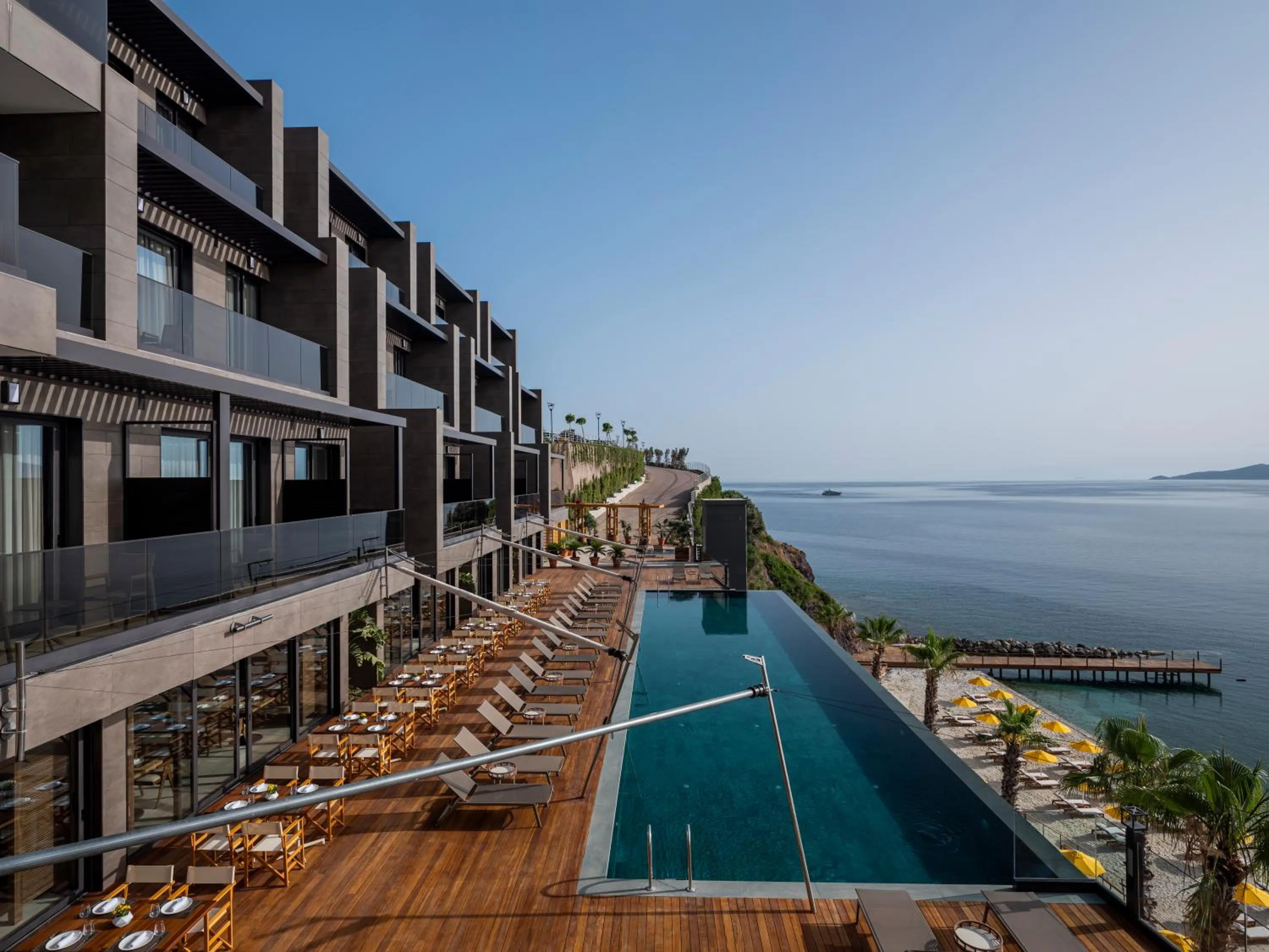 Lounge or bar in The Bodrum Hotel Yalıkavak - MGallery Collection