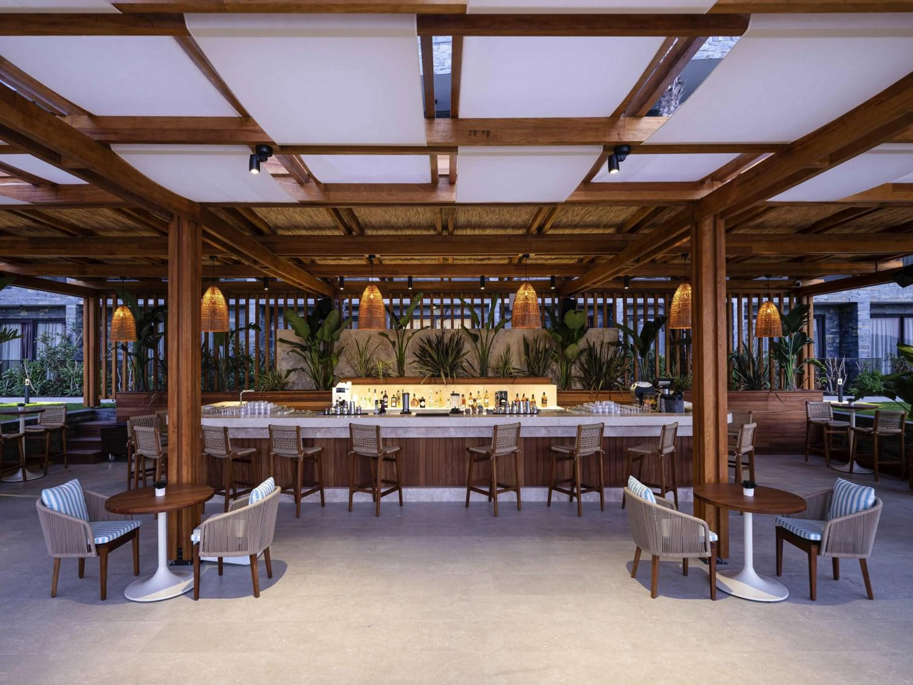Lounge or bar in The Bodrum Hotel Yalıkavak - MGallery Collection