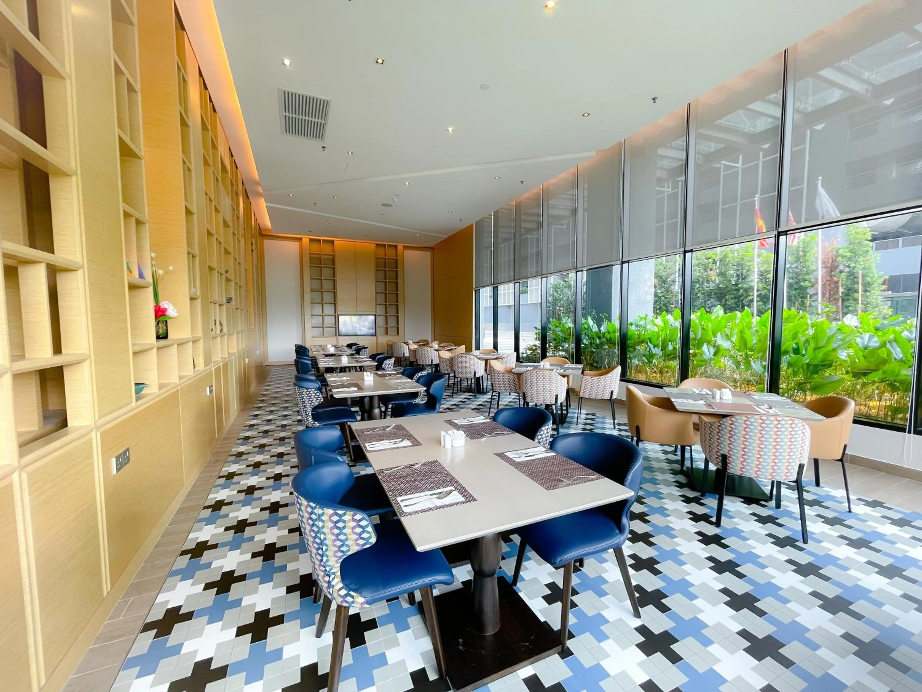 Restaurant/places to eat in Mercure Kuala Lumpur Glenmarie