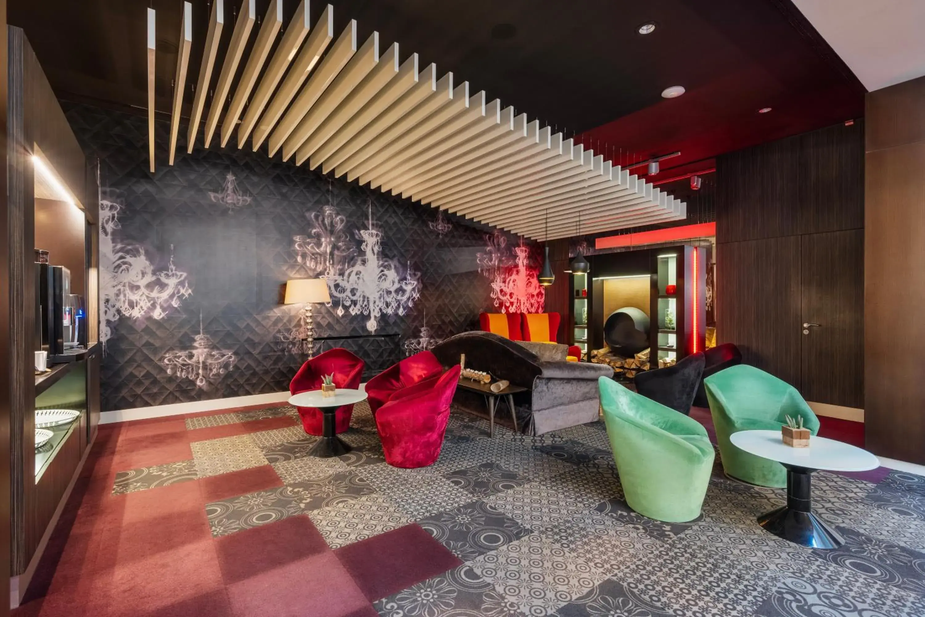 Ikonik Parlament Ikonik Parlament