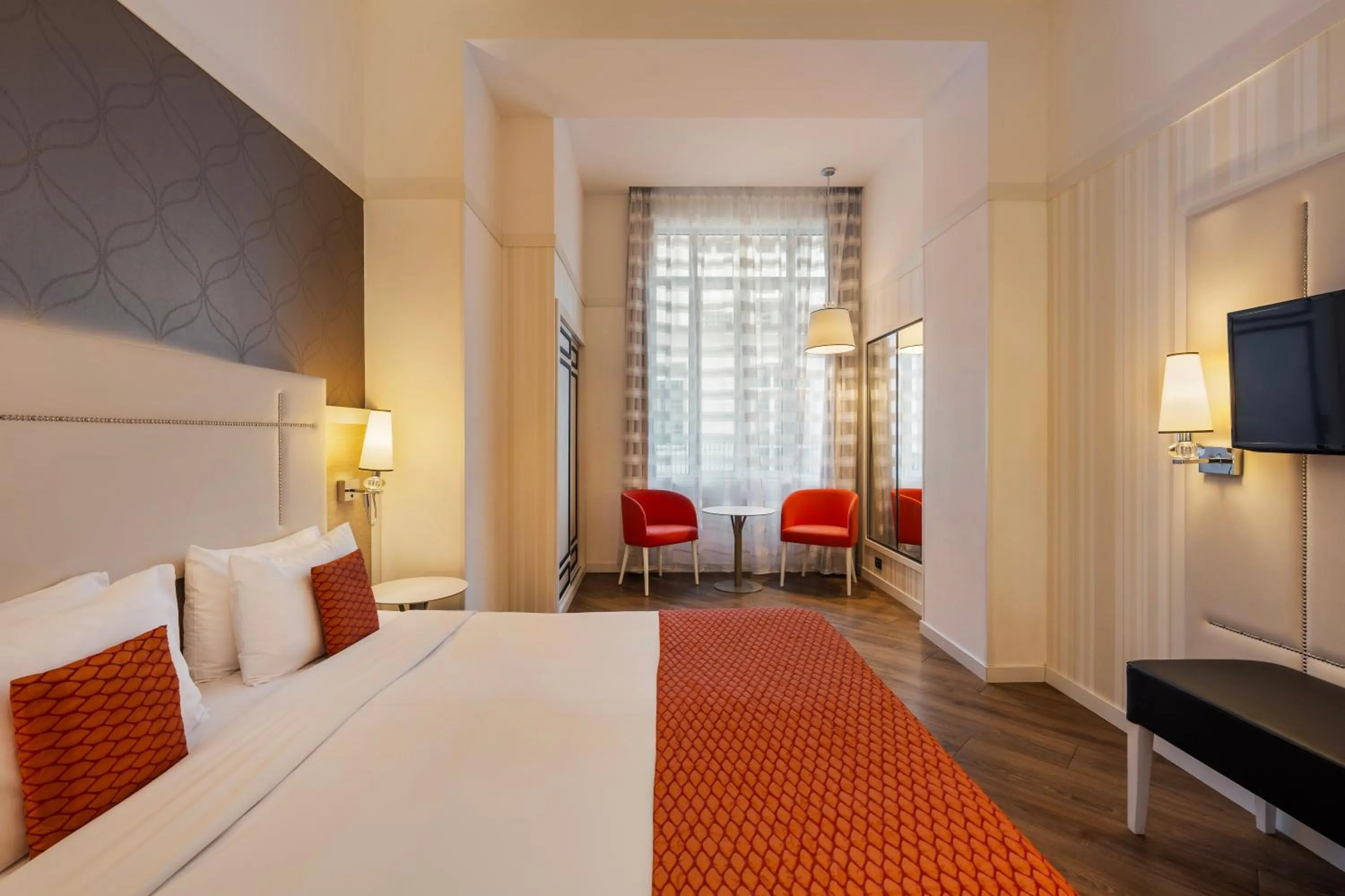 Bed in Ikonik Parlament