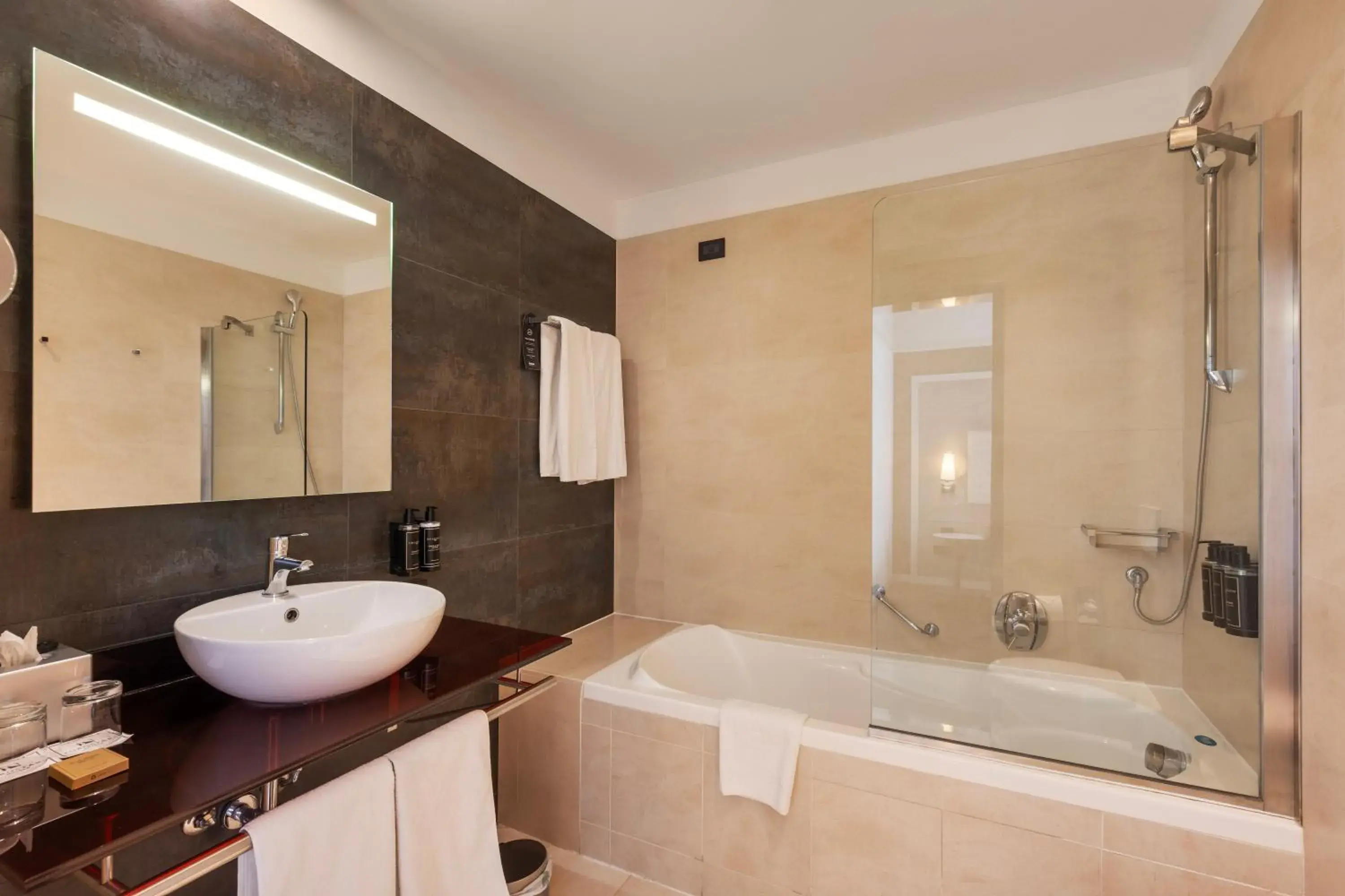 Bathroom in Ikonik Parlament Bathroom in Ikonik Parlament