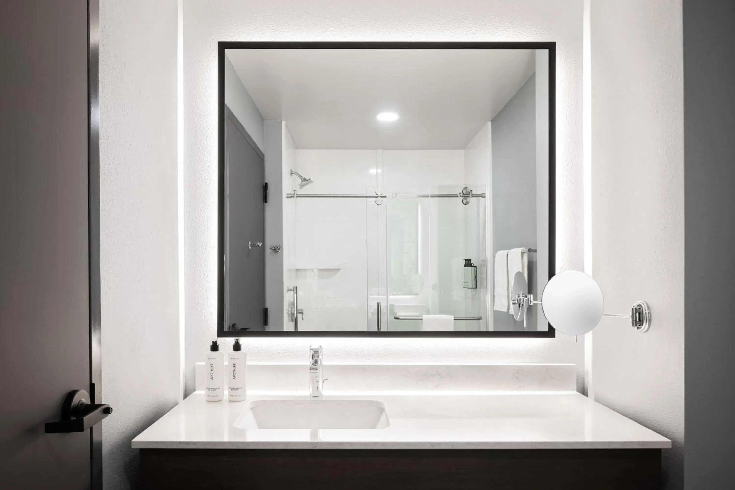 King Room with Sofa Bed - Communications Accessible in Crowne Plaza - Kearney, an IHG Hotel King Room with Sofa Bed - Communications Accessible in Crowne Plaza - Kearney, an IHG Hotel