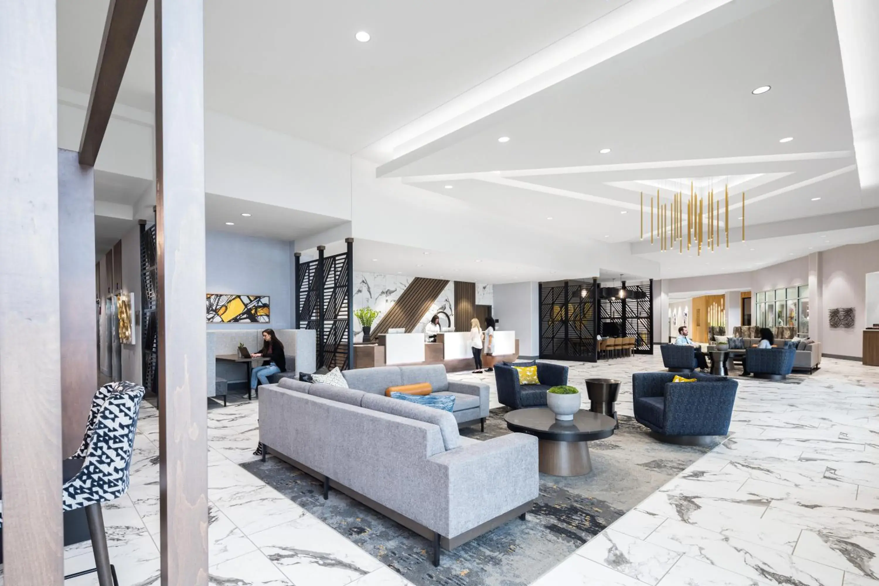 Lobby or reception in Crowne Plaza - Kearney by IHG Lobby or reception in Crowne Plaza - Kearney by IHG