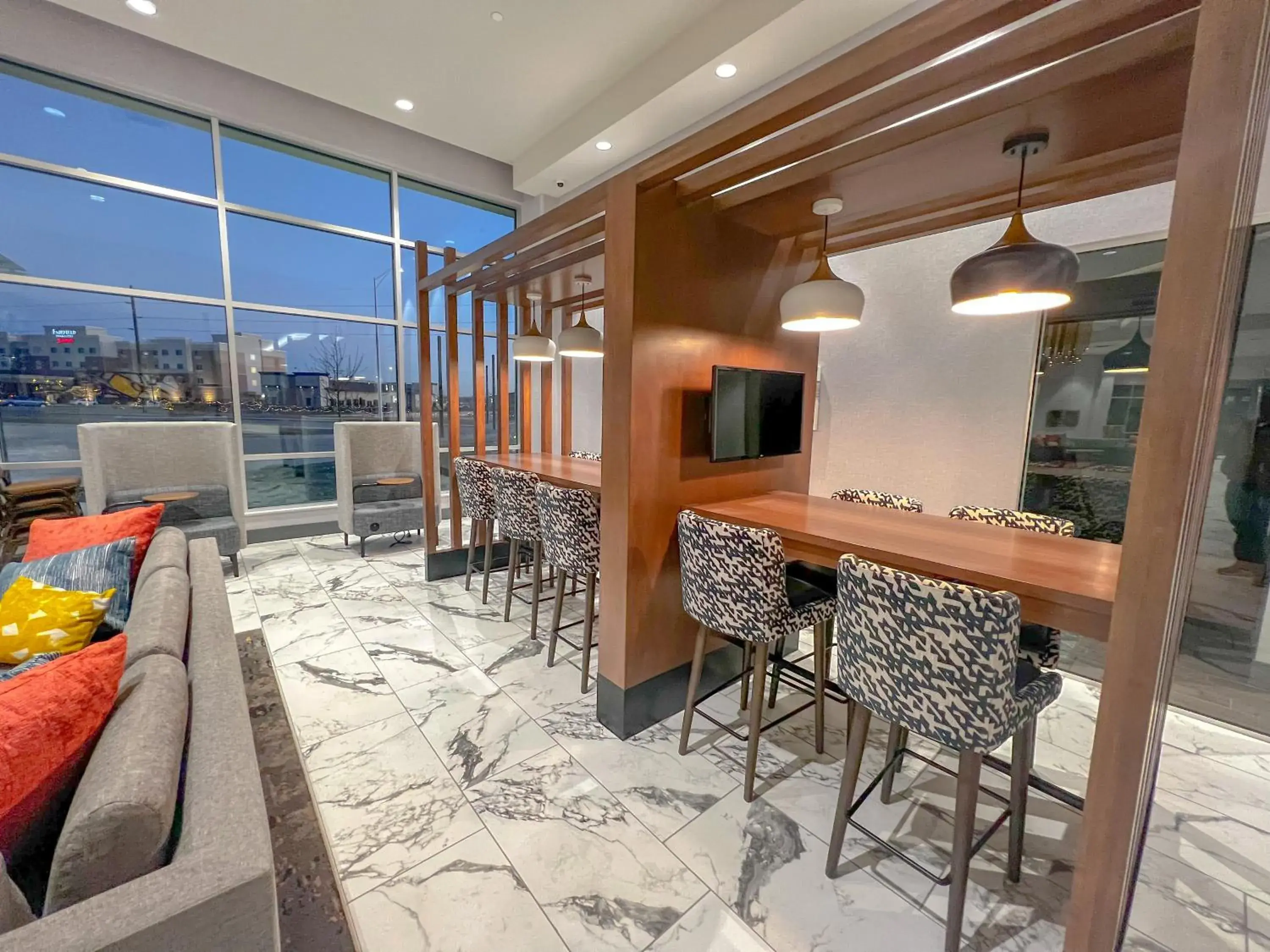 Lobby or reception in Crowne Plaza - Kearney by IHG Lobby or reception in Crowne Plaza - Kearney by IHG