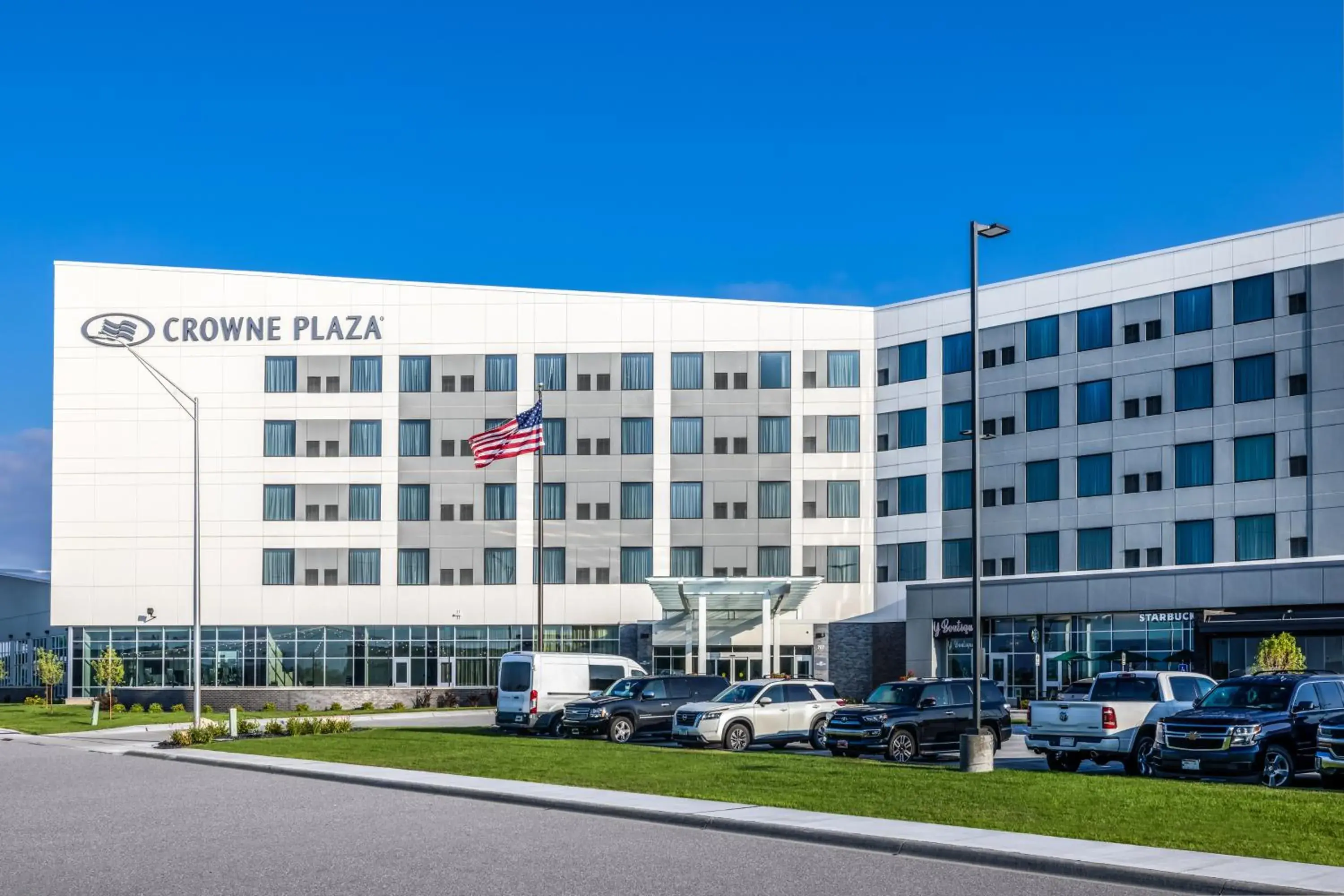Street view in Crowne Plaza - Kearney by IHG Street view in Crowne Plaza - Kearney by IHG