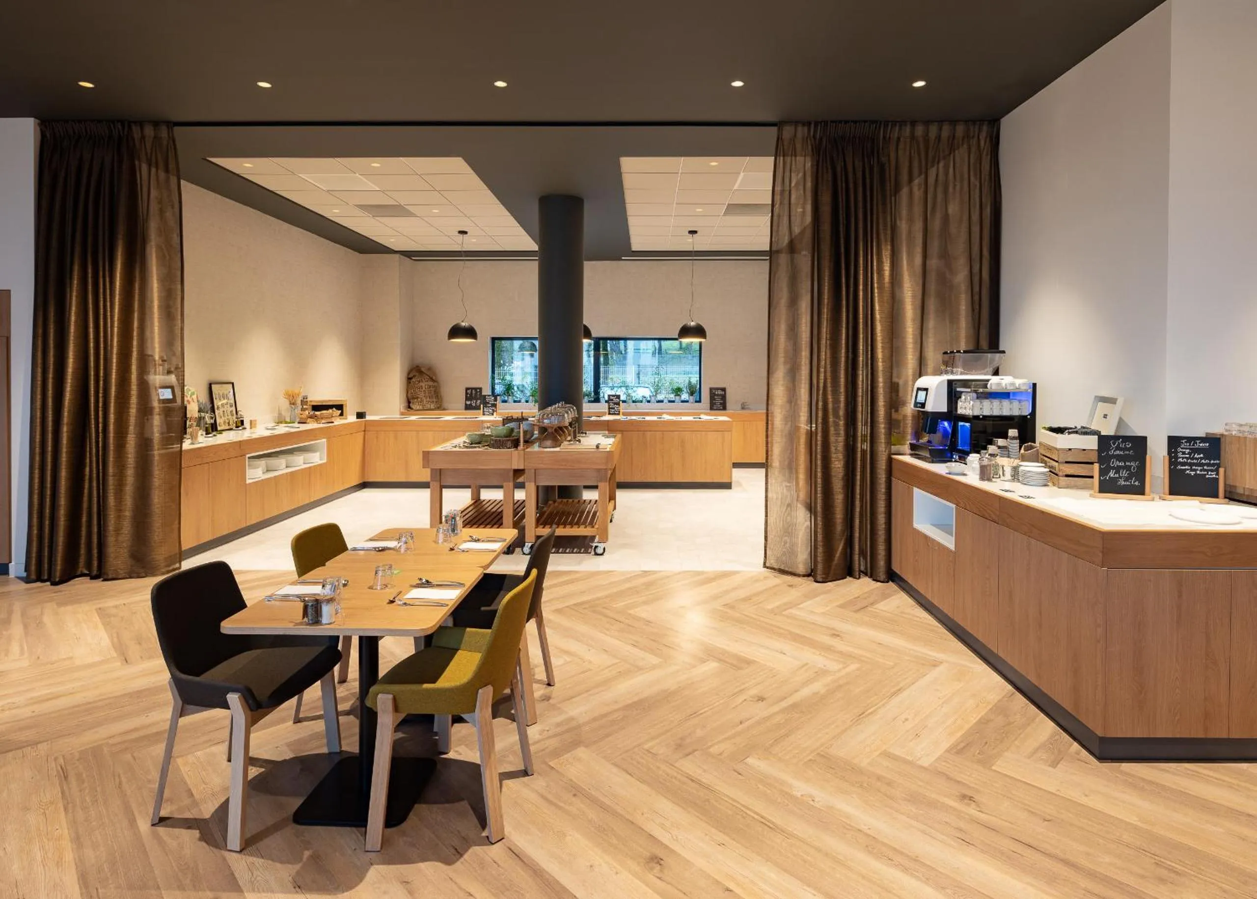 Breakfast in Holiday Inn Paris CDG Airport an IHG Hotel