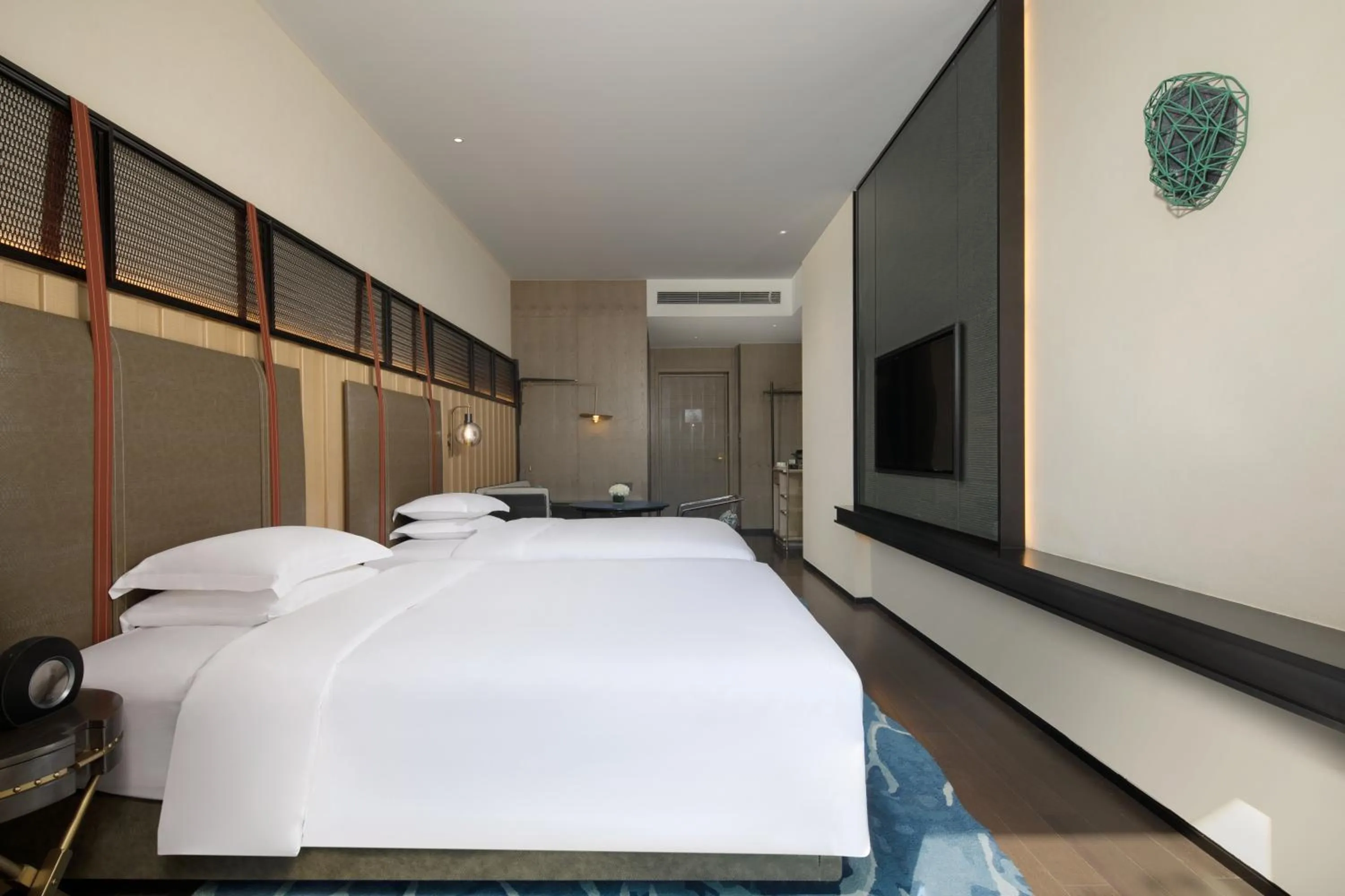 Bed in Hotel Indigo Nanjing Garden Expo, an IHG Hotel