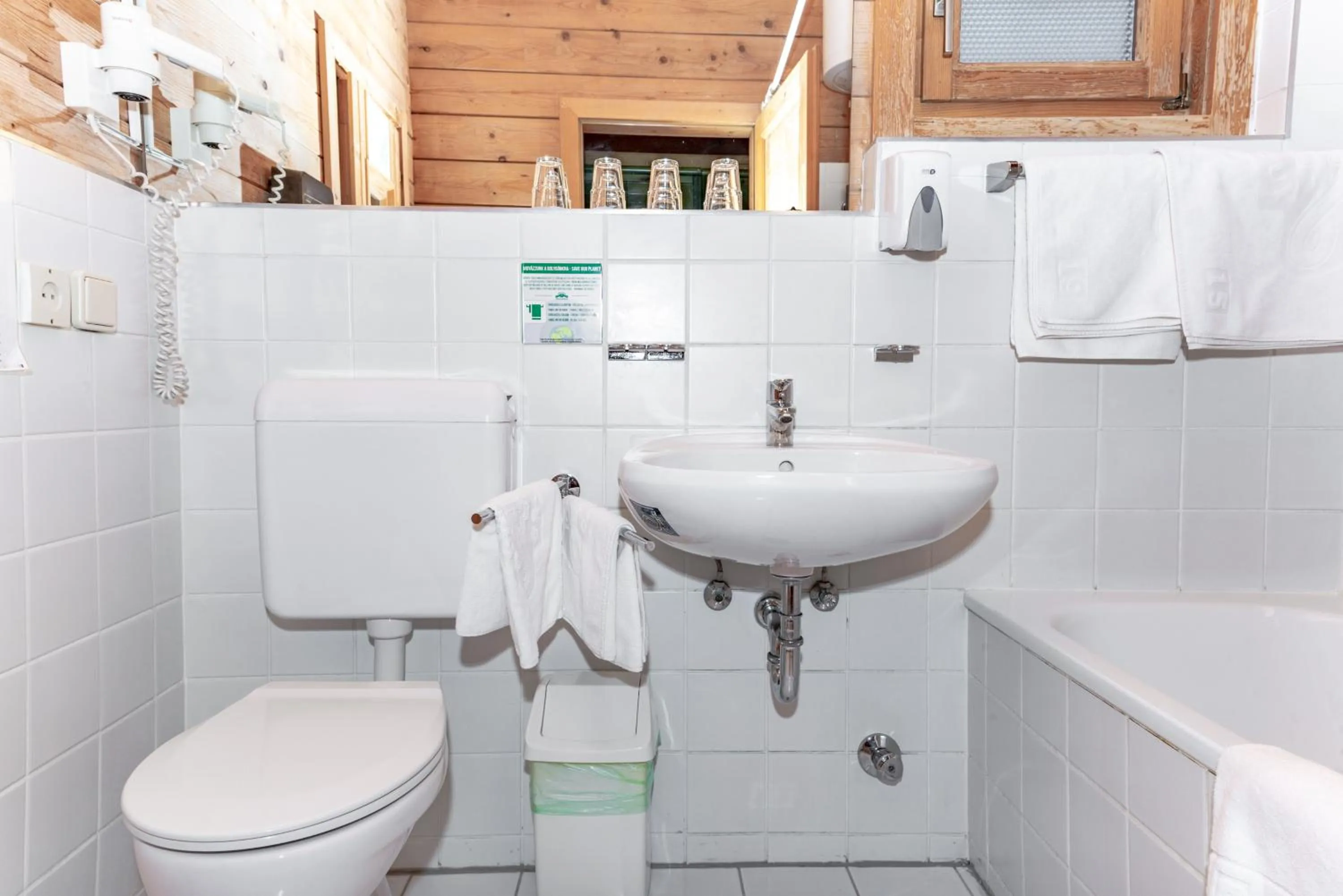 Bathroom in Petneházy Aparthotel