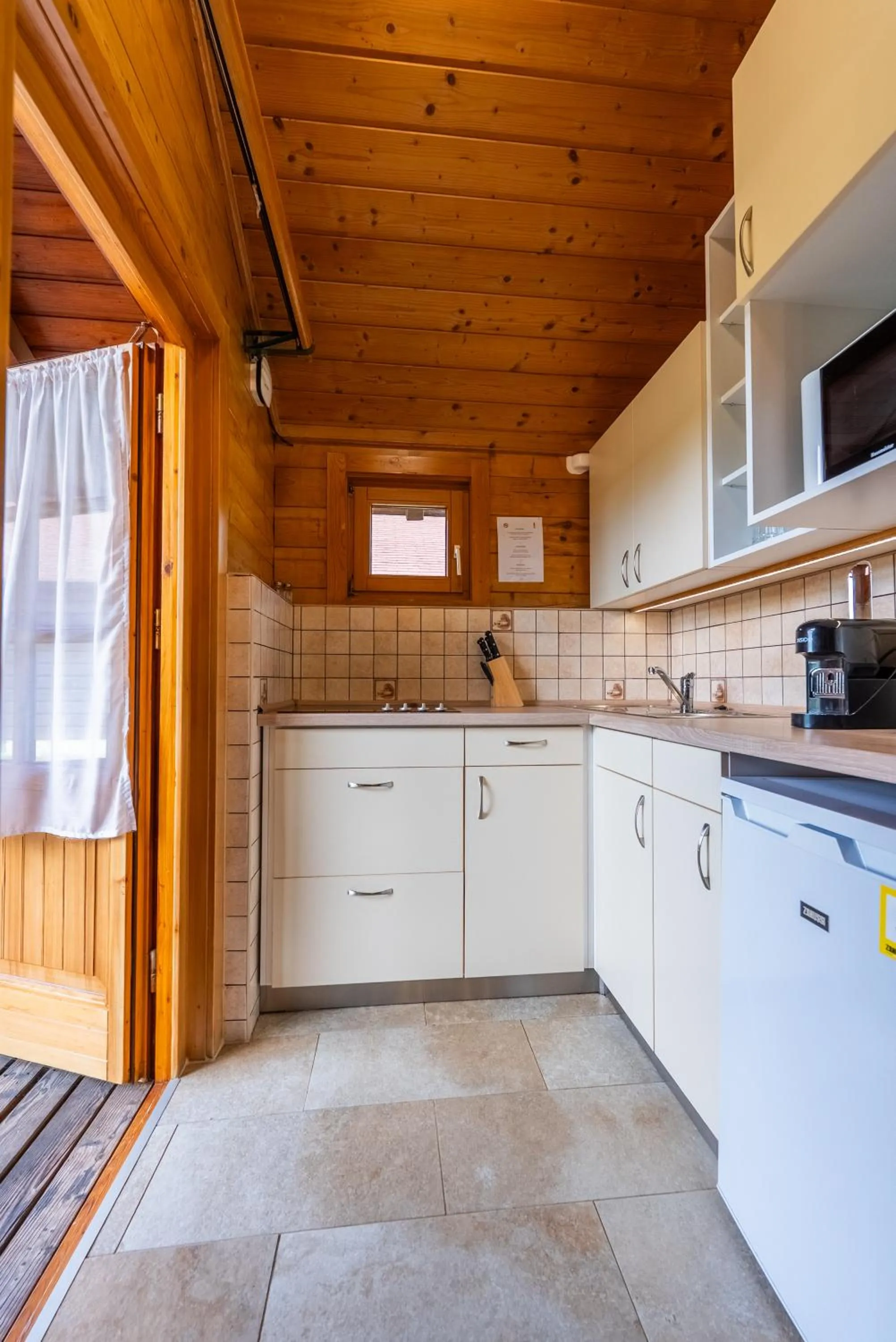 Kitchen or kitchenette in Petneházy Aparthotel