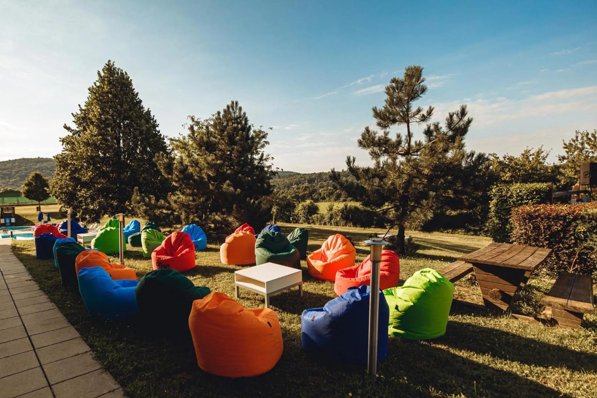 Communal lounge/ TV room in Petneházy Aparthotel
