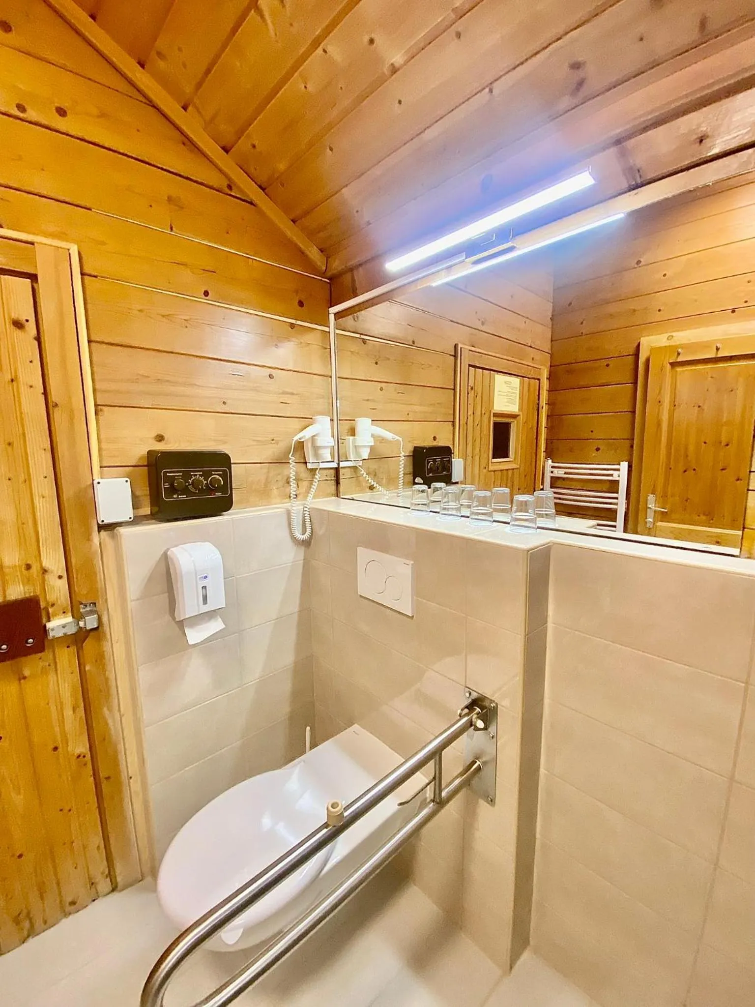 Bathroom in Petneházy Aparthotel