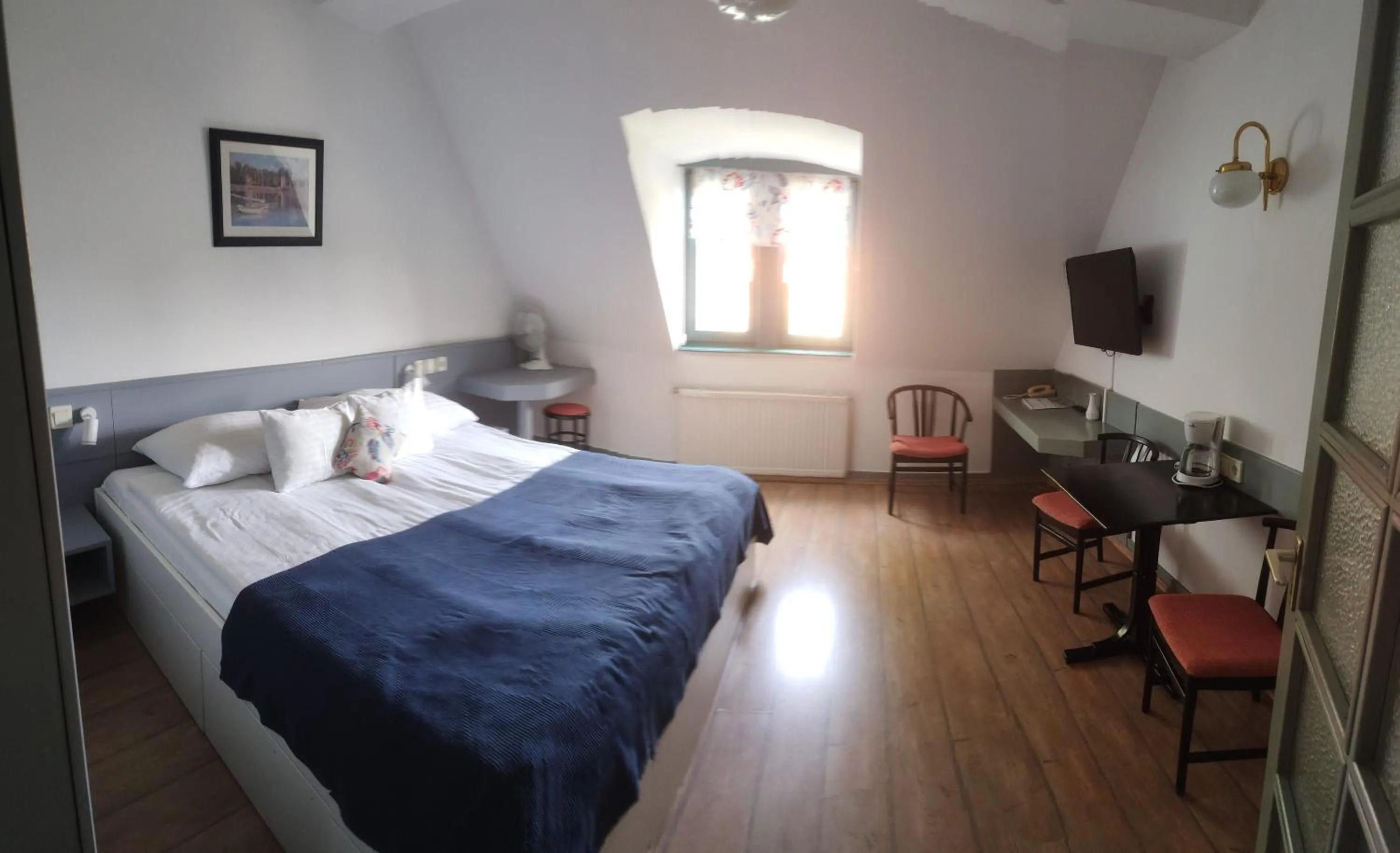 Photo of the whole room, Bed in Abbázia Club Hotel Kék