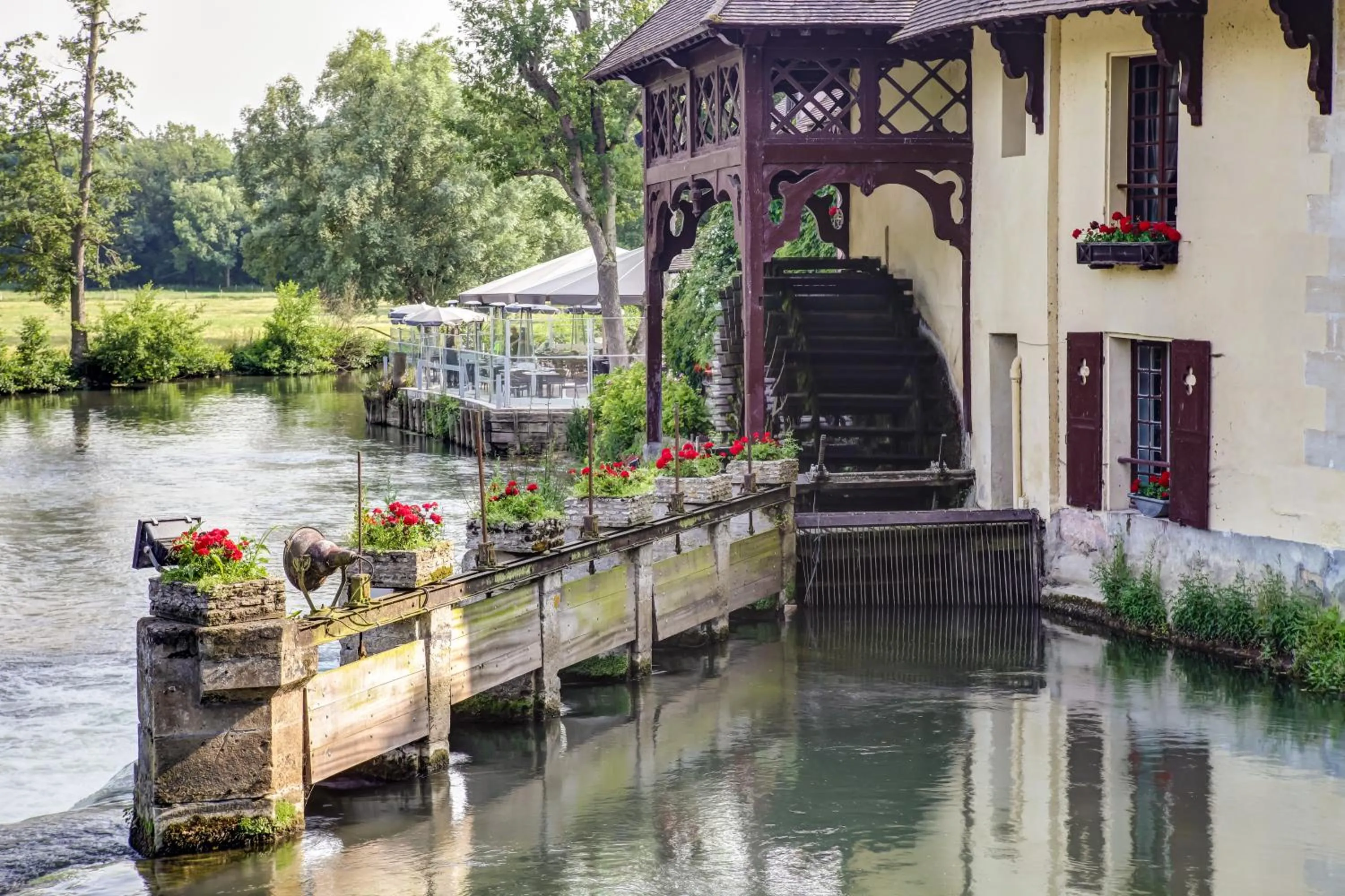 River view in Moulin de Fourges