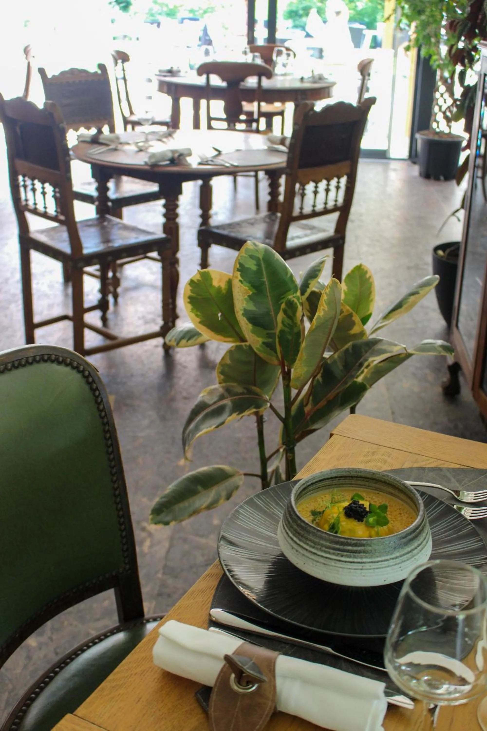 Restaurant/places to eat in Moulin de Fourges