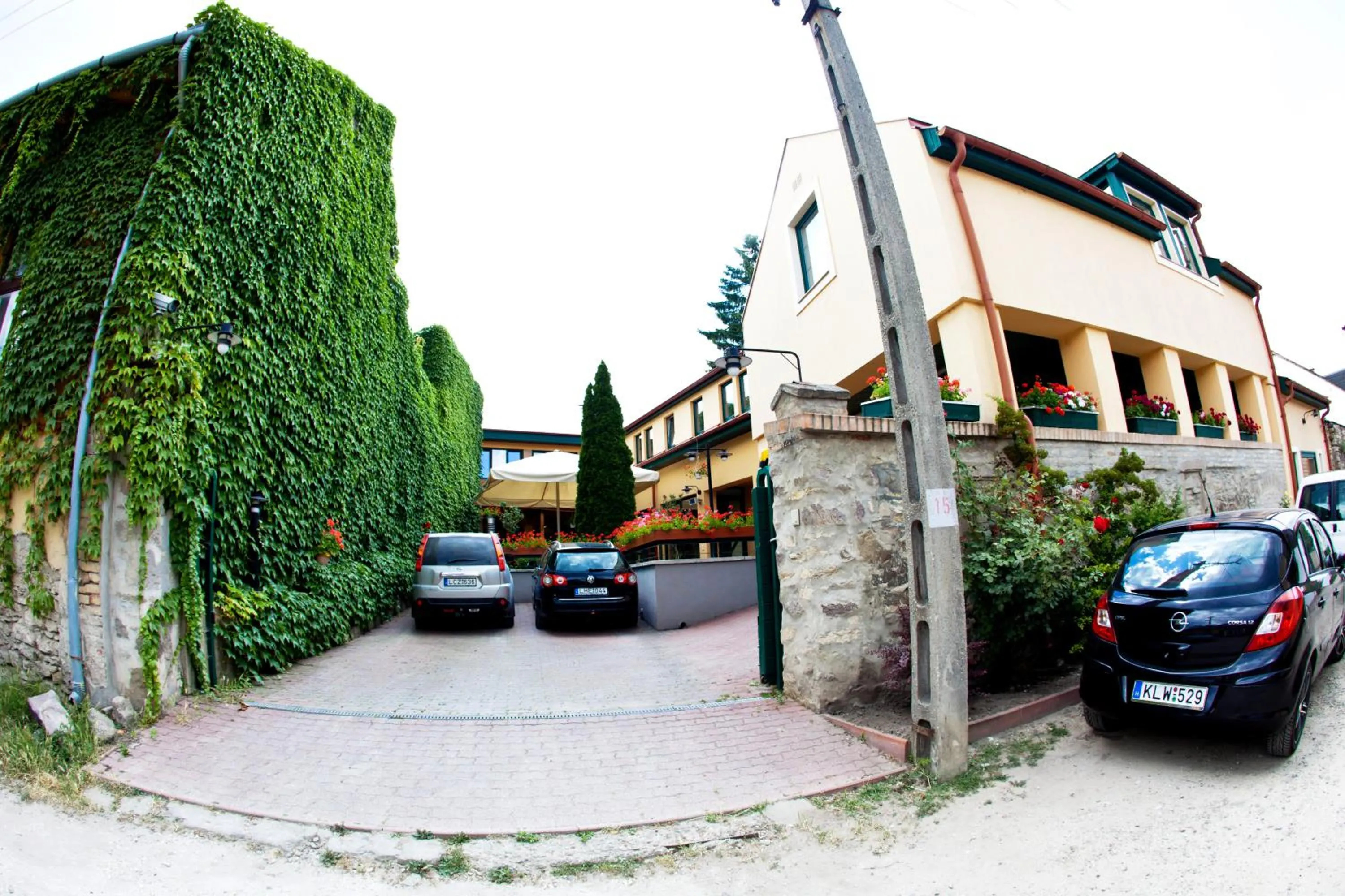 Facade/entrance in Mathias Rex