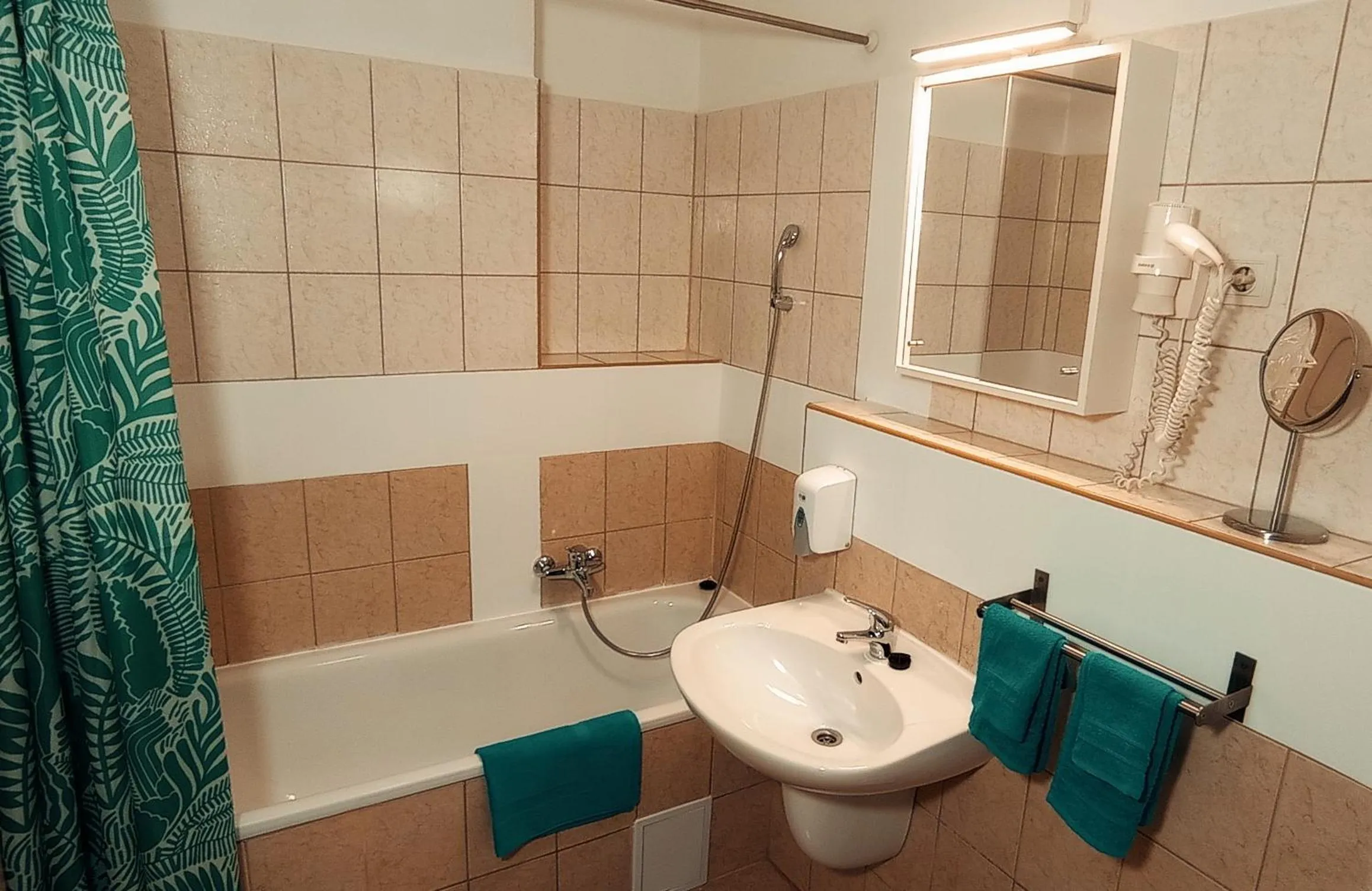 Bathroom in Akacfa Holiday Apartments