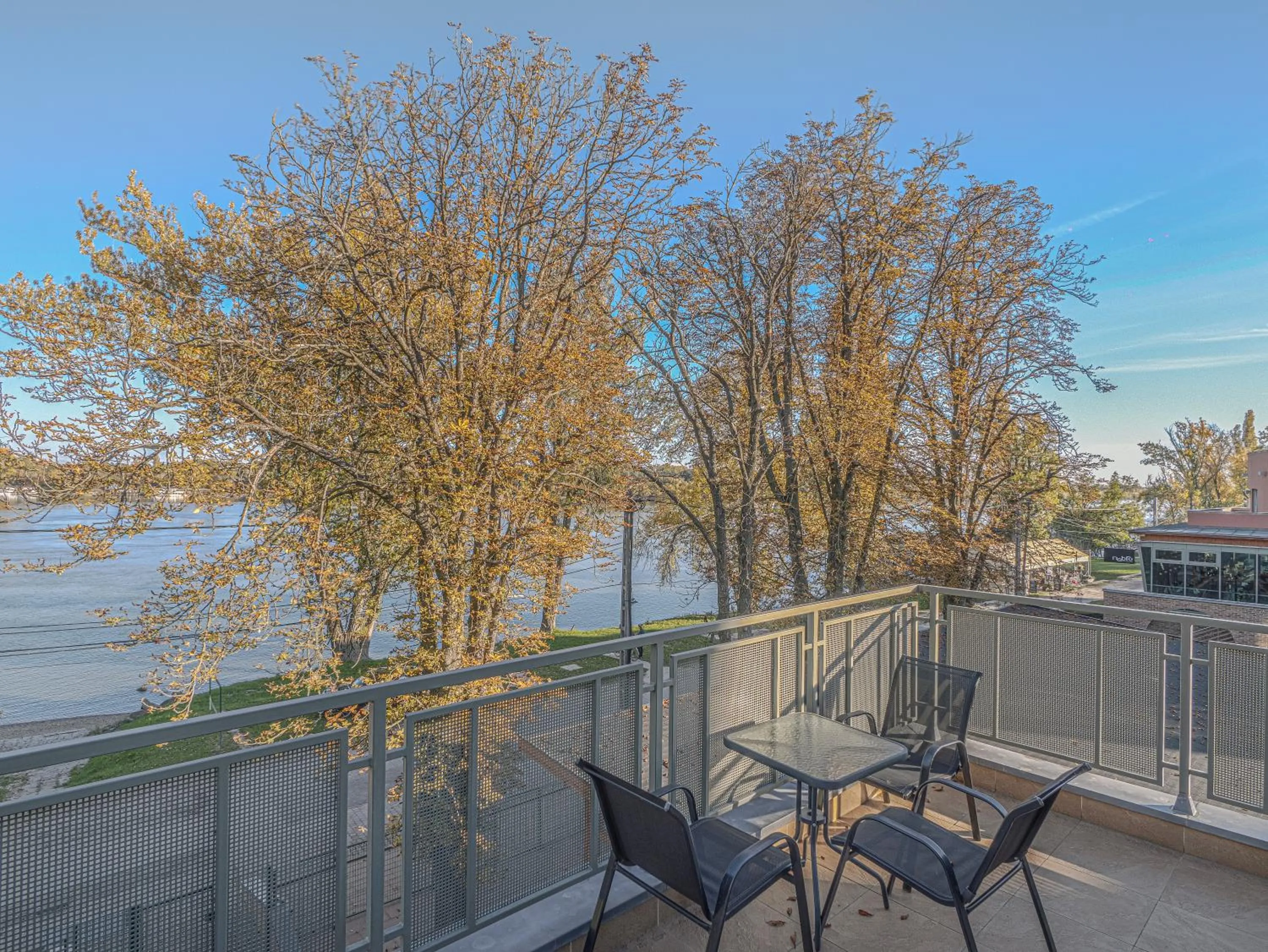 Balcony/Terrace in Holiday Beach Budapest Hotel